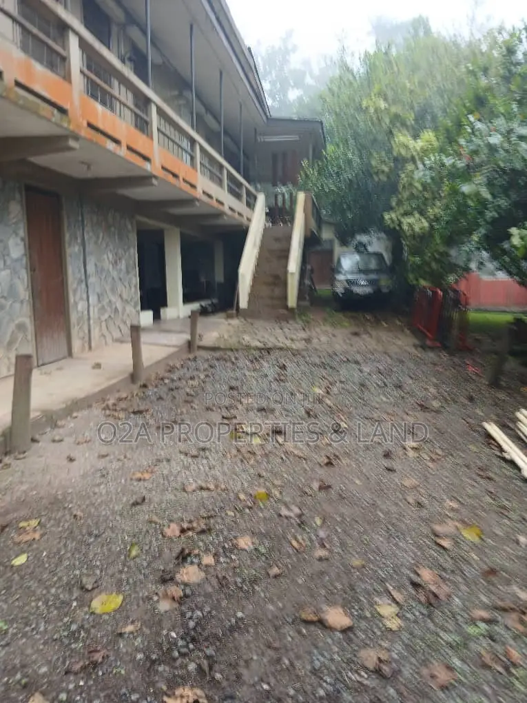 4bdrm House in Aburi Paduasi Lodge for sale in Aburi