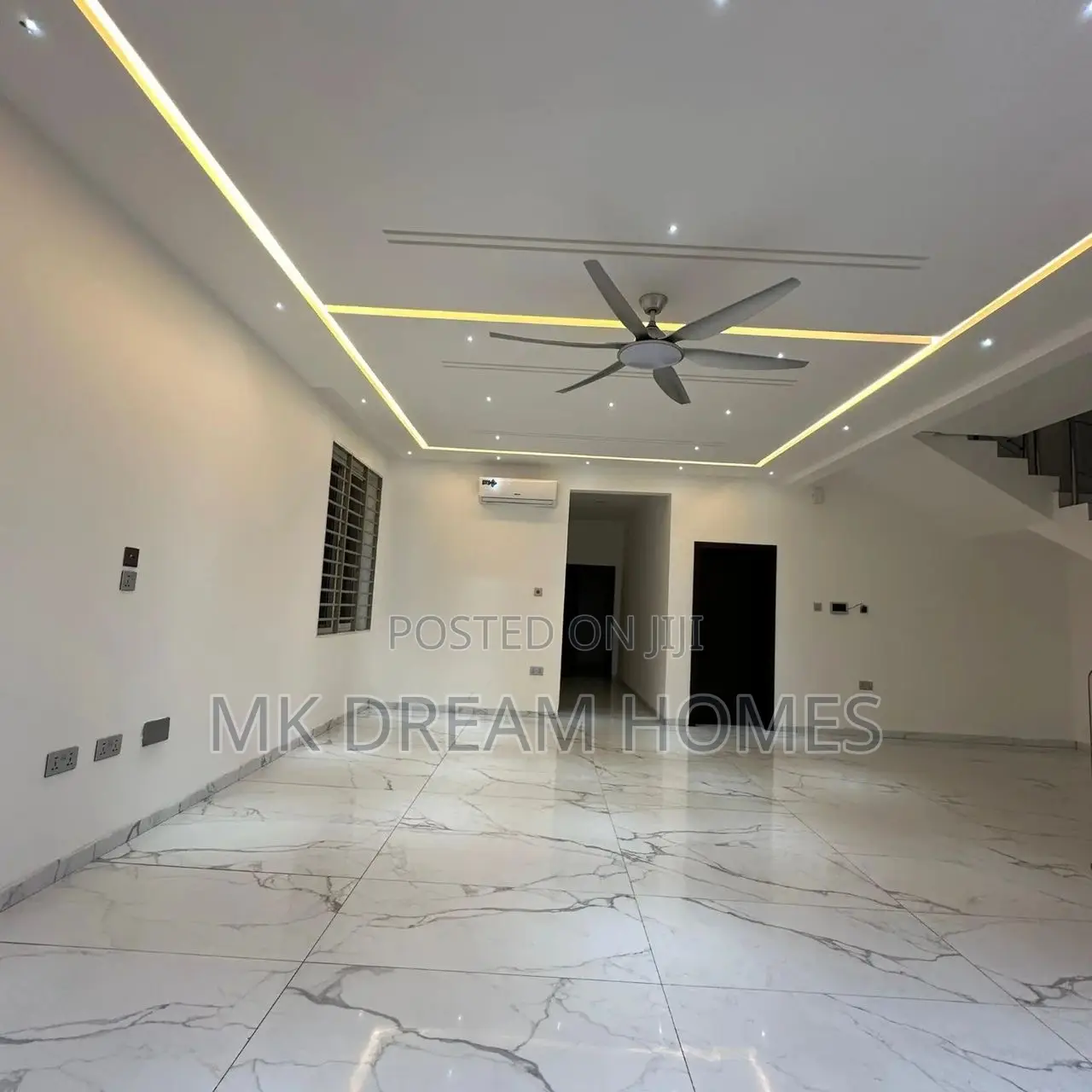 5bdrm Duplex in Lake Side Estate for sale in Lake Side Estate