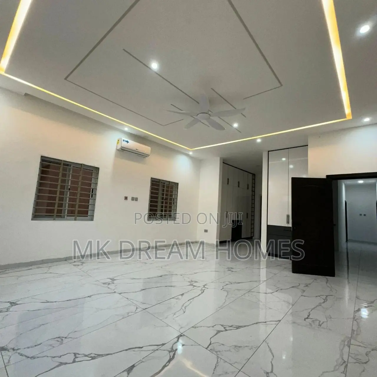 5bdrm Duplex in Lake Side Estate for sale in Lake Side Estate