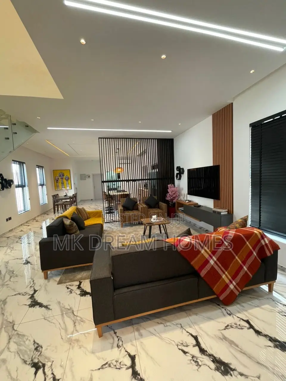 Furnished 4bdrm Mansion in School Junction for rent in School Junction