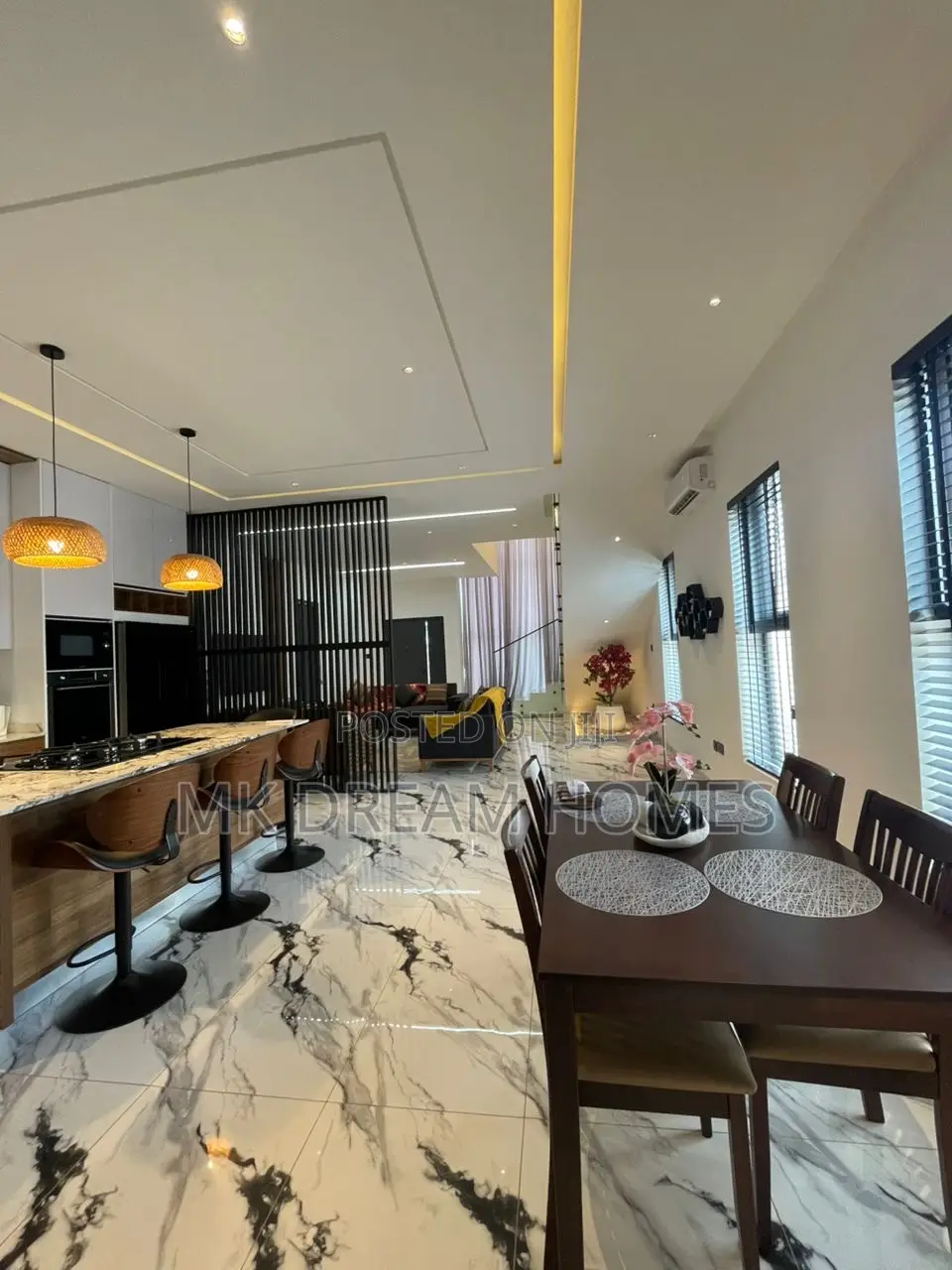 Furnished 4bdrm Mansion in School Junction for rent in School Junction