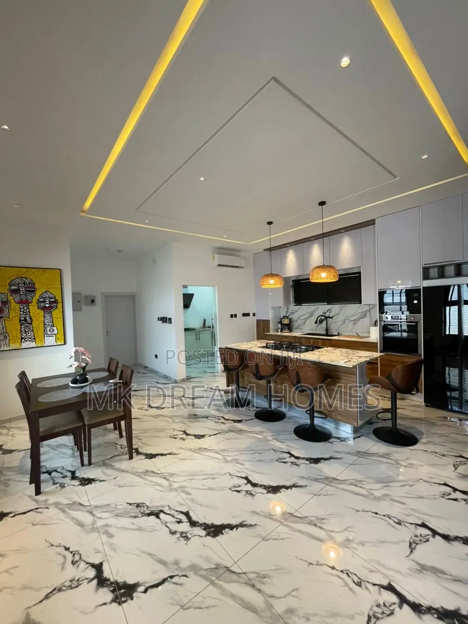 Furnished 4bdrm Mansion in School Junction for rent in School Junction