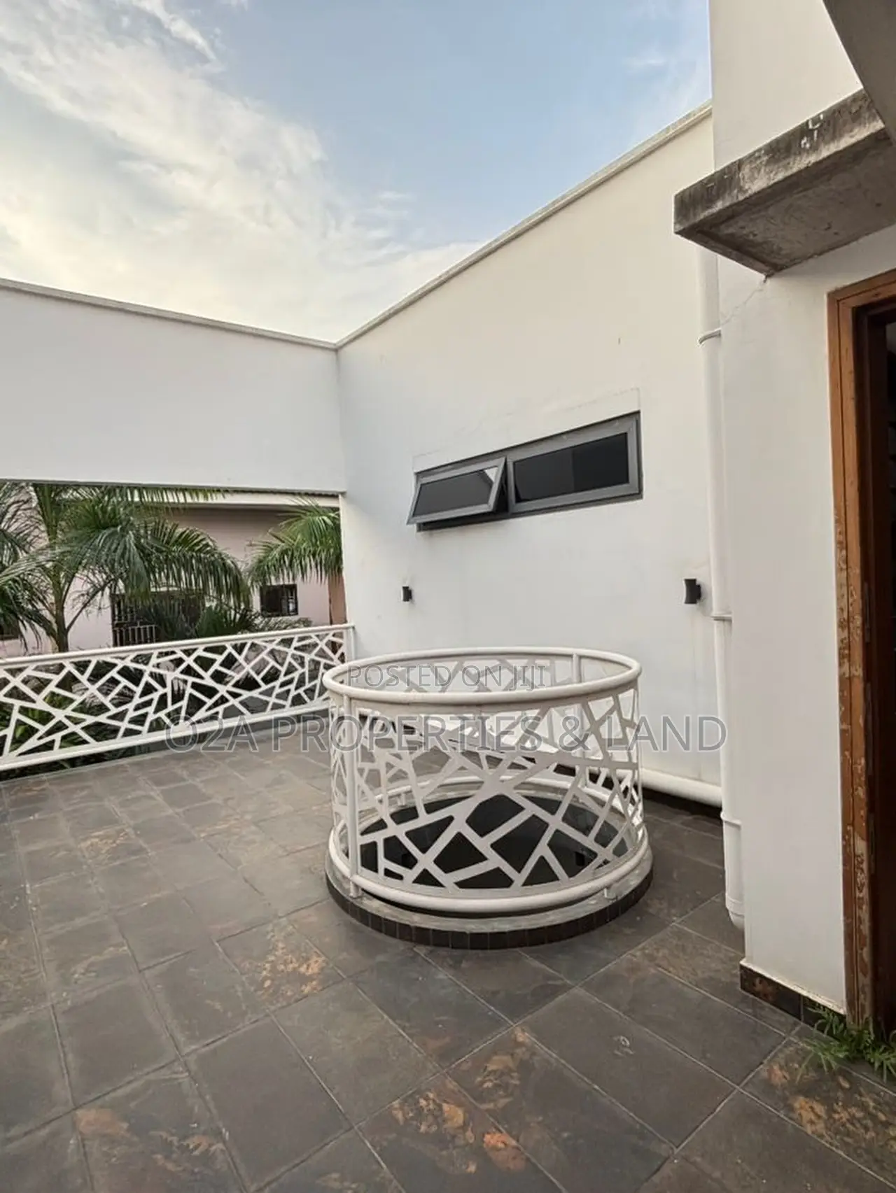 4bdrm House in East Airport for sale in Airport Residential Area