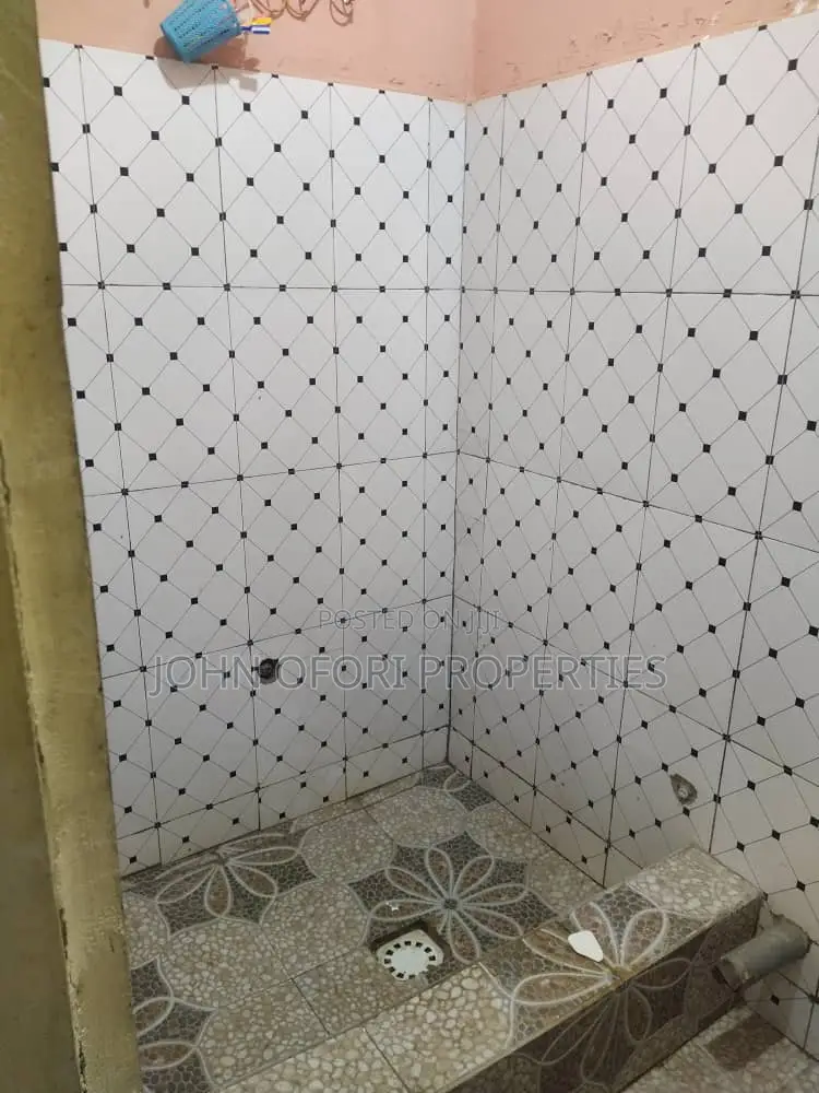 2bdrm Apartment in Ayeduase F N F Road, Kumasi Metropolitan for rent in Kumasi Metropolitan
