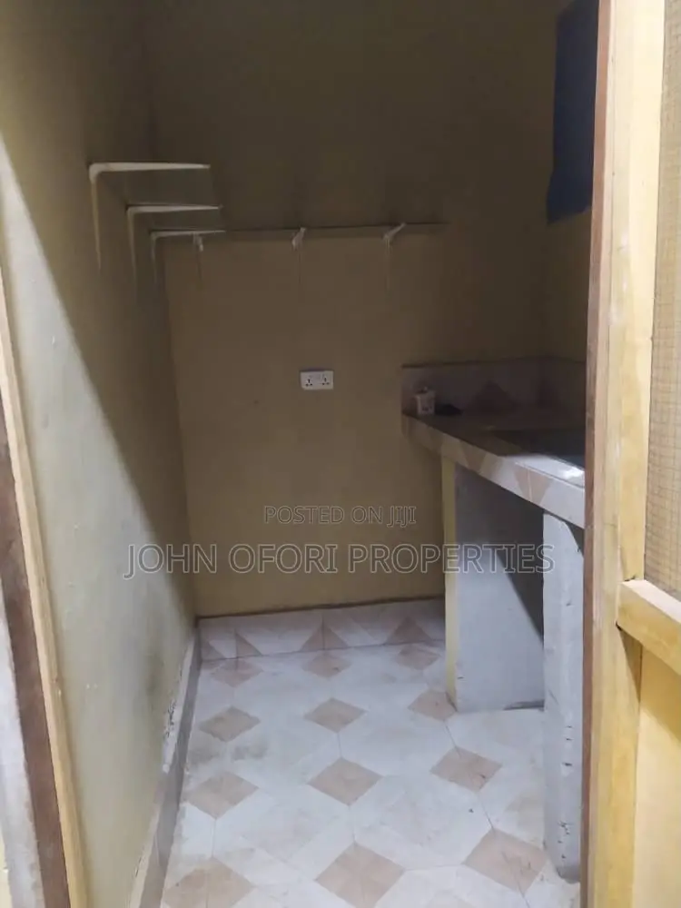 2bdrm Apartment in Ayeduase F N F Road, Kumasi Metropolitan for rent in Kumasi Metropolitan
