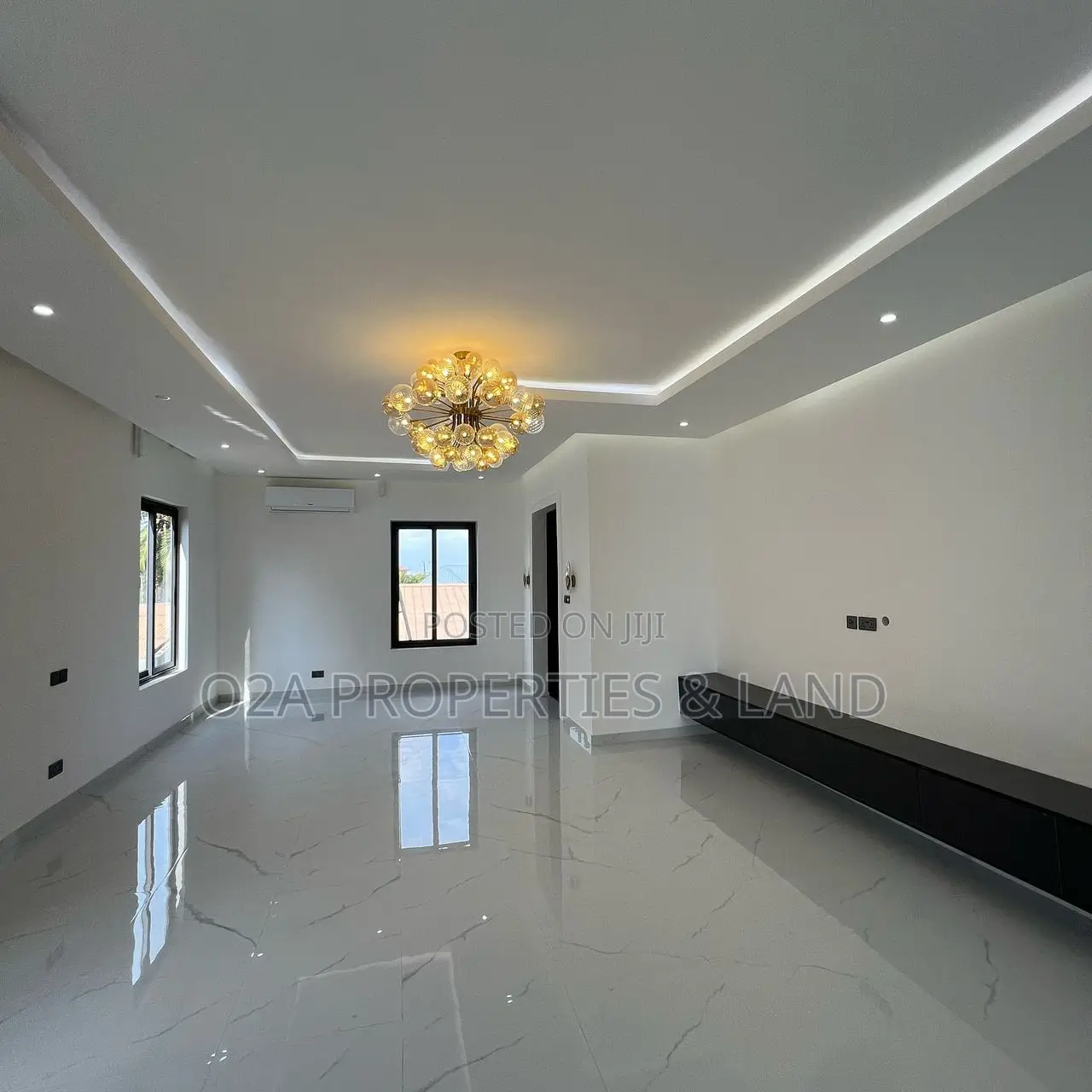4bdrm House in Ashaley Botwe, Lake Side Estate for sale in Lake Side Estate