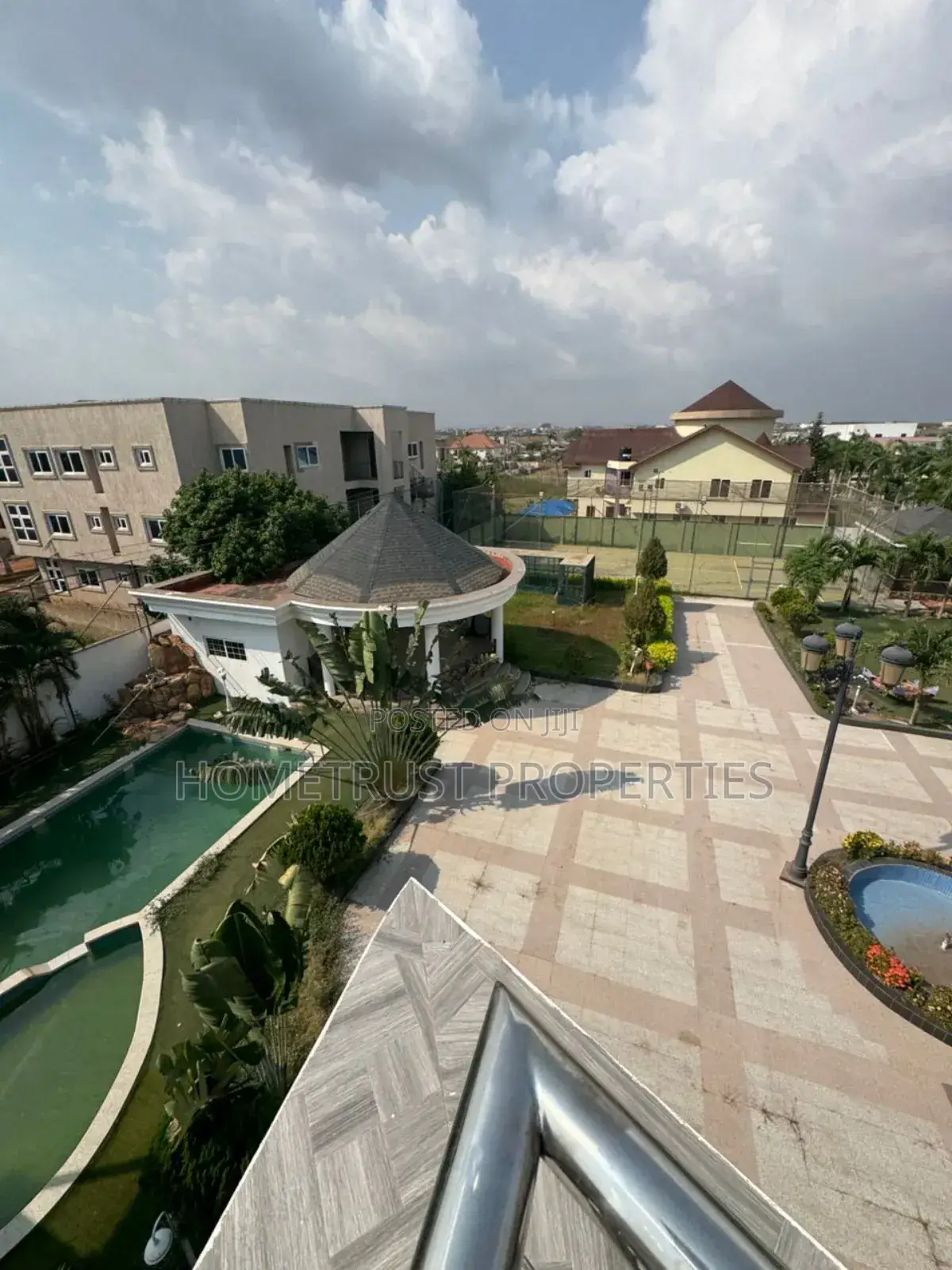 6bdrm Mansion in Hometrust Properties, East Legon for sale in East Legon