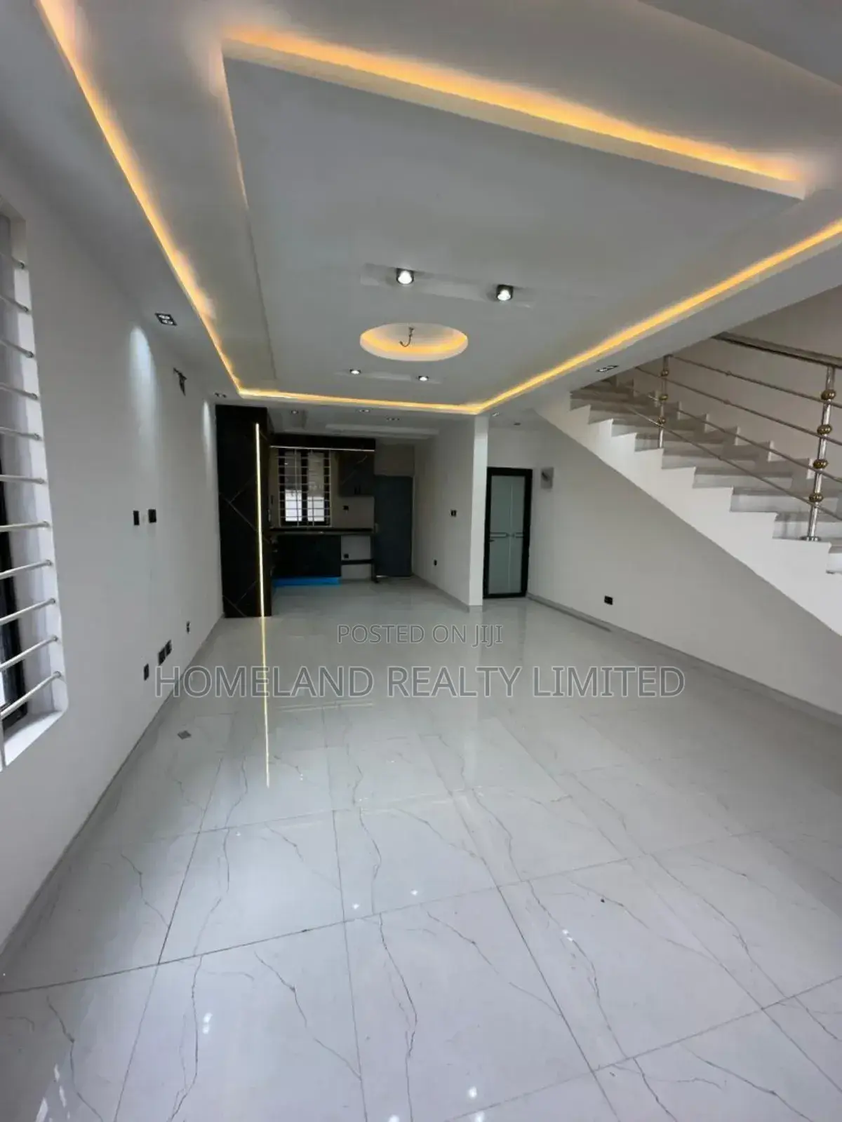 2bdrm Duplex in School Junction, Ashaley Botwe for sale in Ashaley Botwe