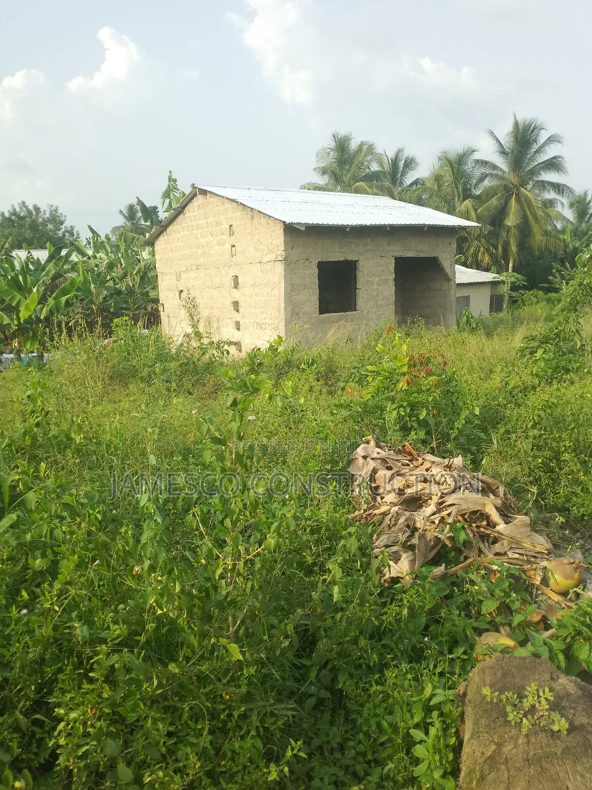 Building Plot With Single Room Self Contained in Ayensuano