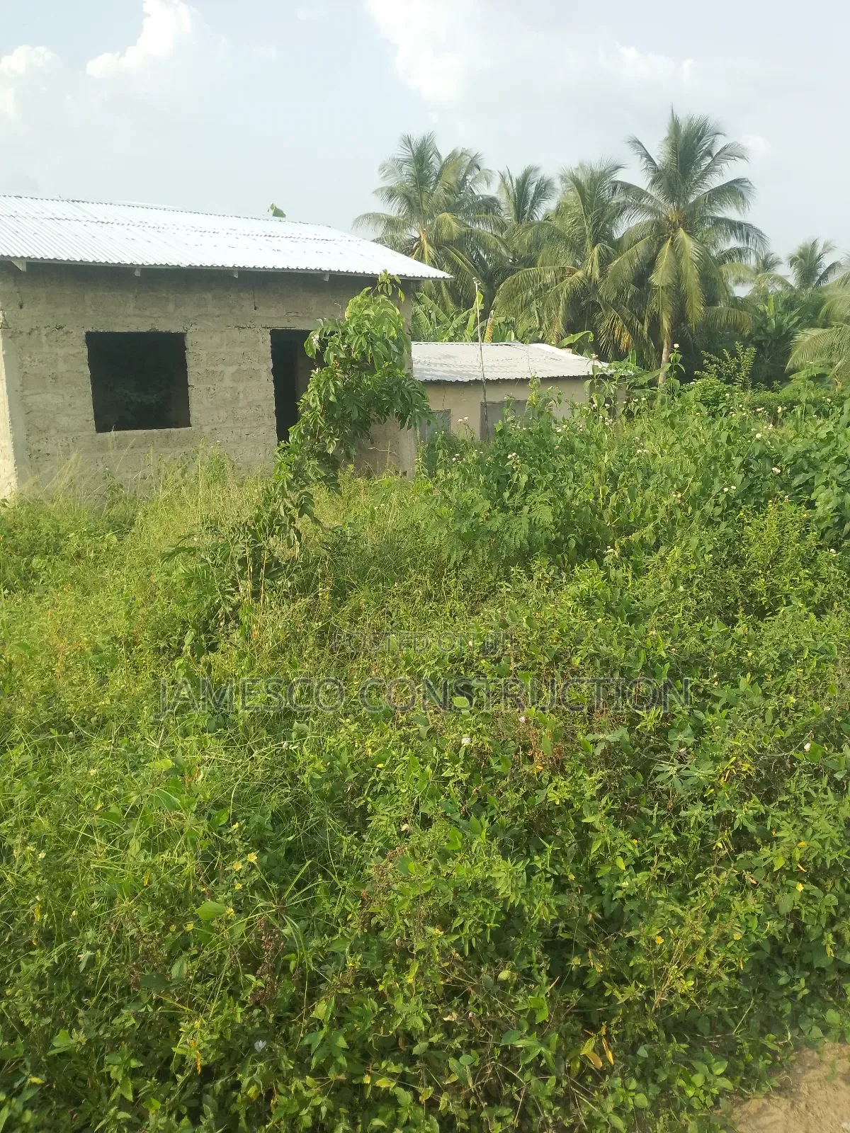 Building Plot With Single Room Self Contained in Ayensuano