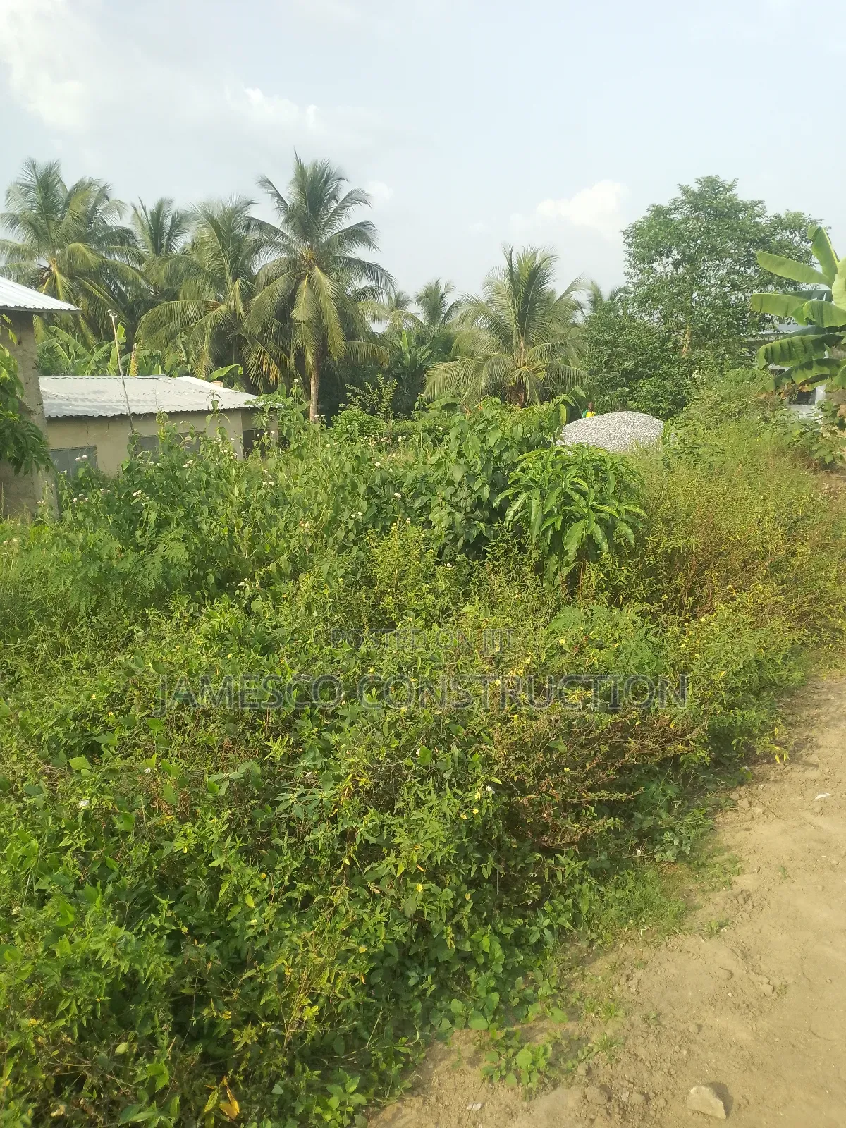 Building Plot With Single Room Self Contained in Ayensuano