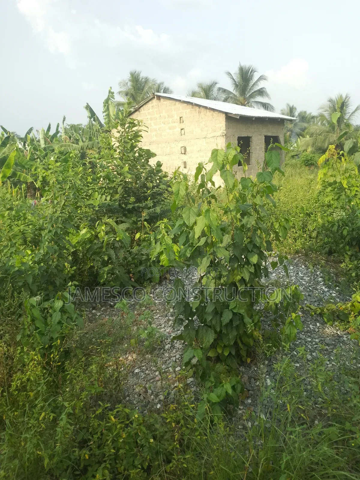 Building Plot With Single Room Self Contained in Ayensuano