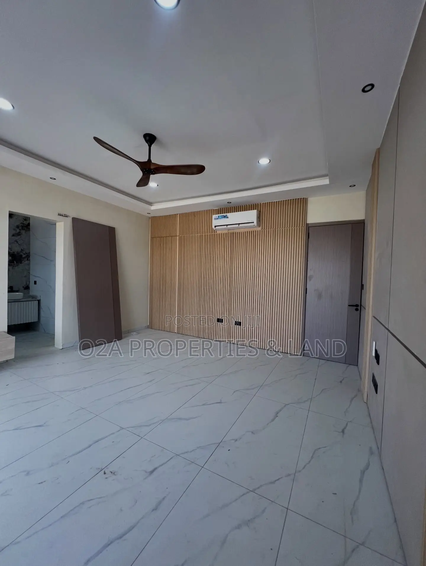 4bdrm House in East Legon – for sale in American House