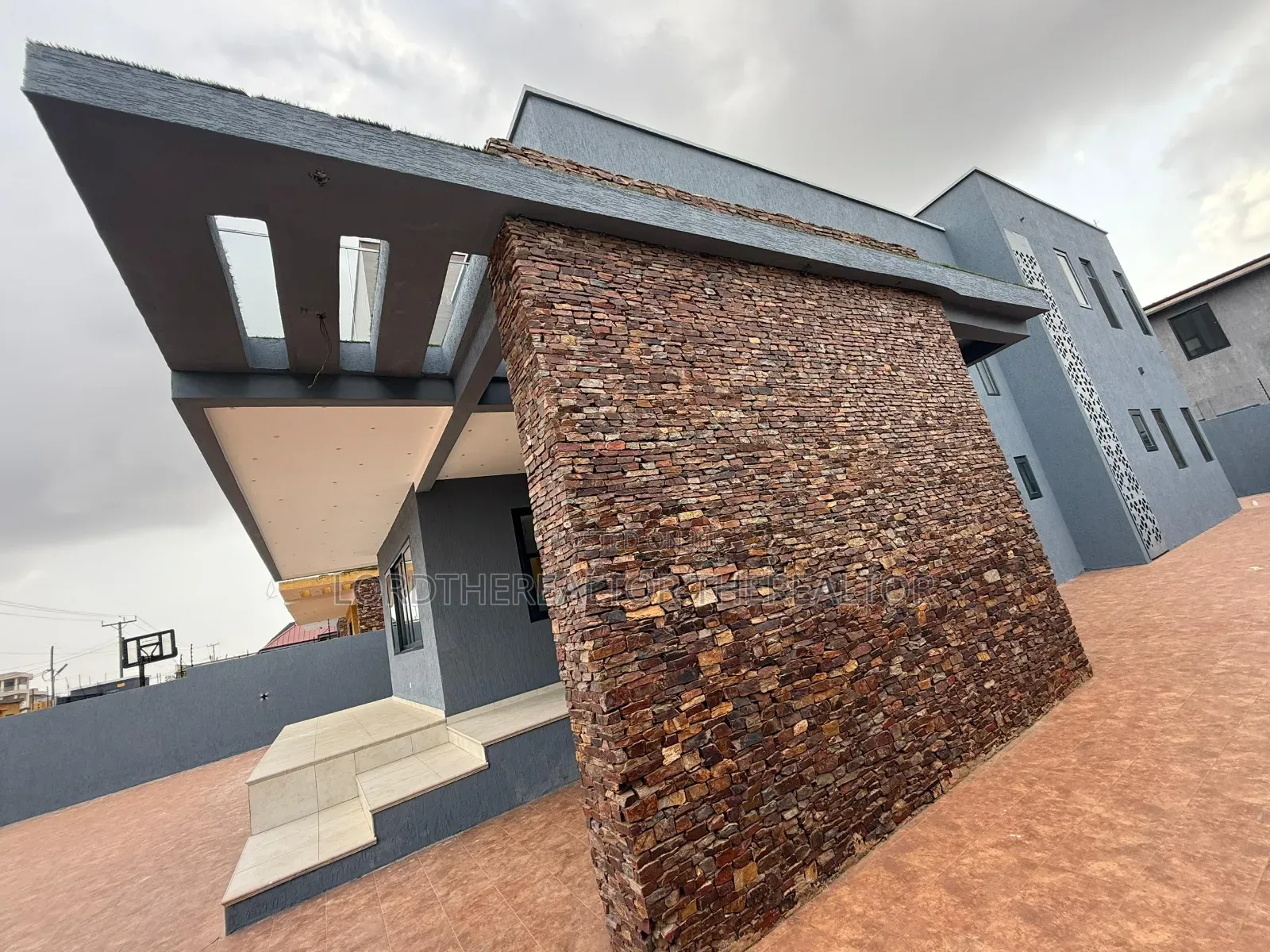 Furnished 4bdrm Villa in Lord Therealtor, East Legon for sale in East Legon