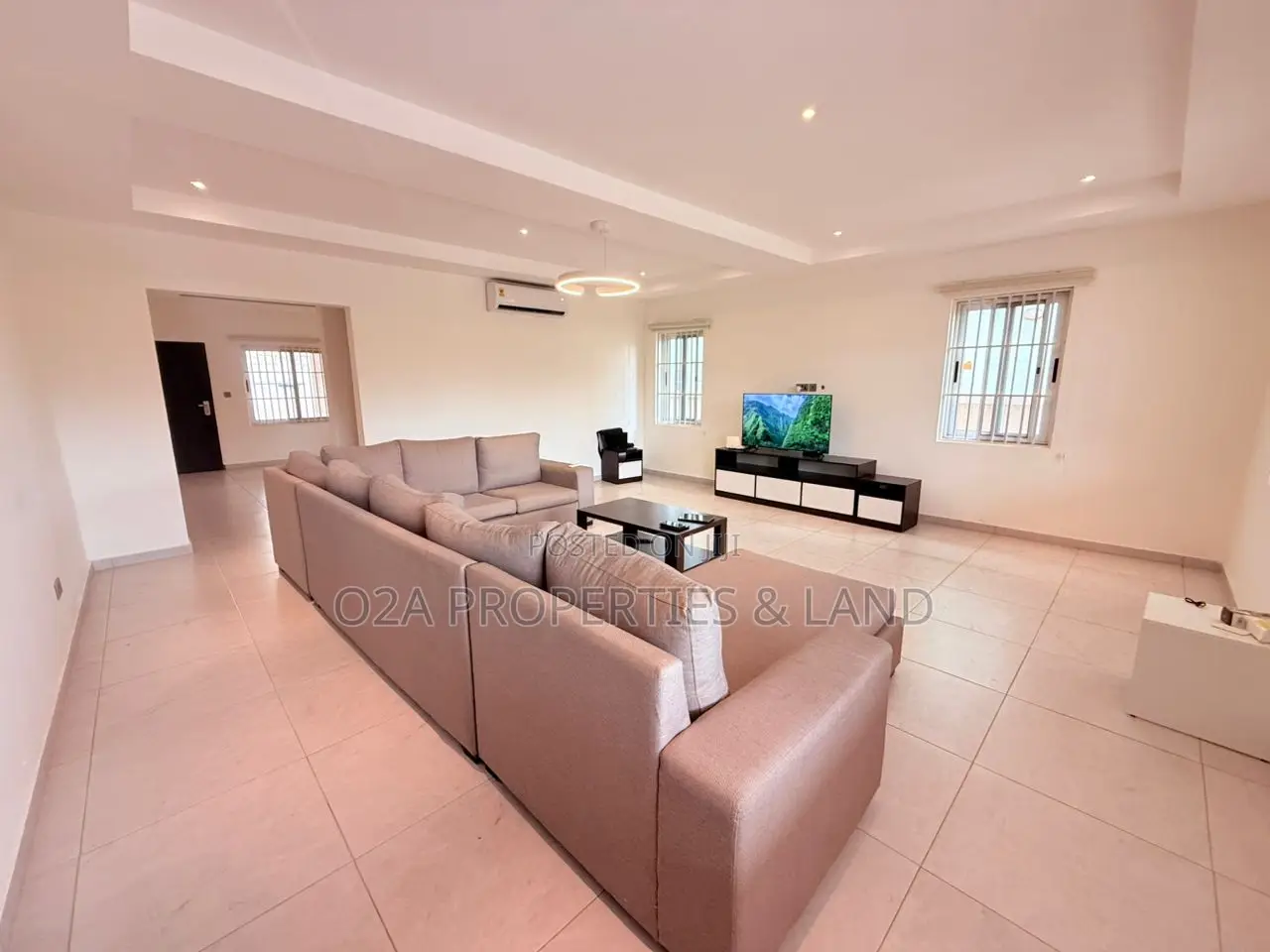 4bdrm House in Airport Hills Estate for rent in Airport Residential Area