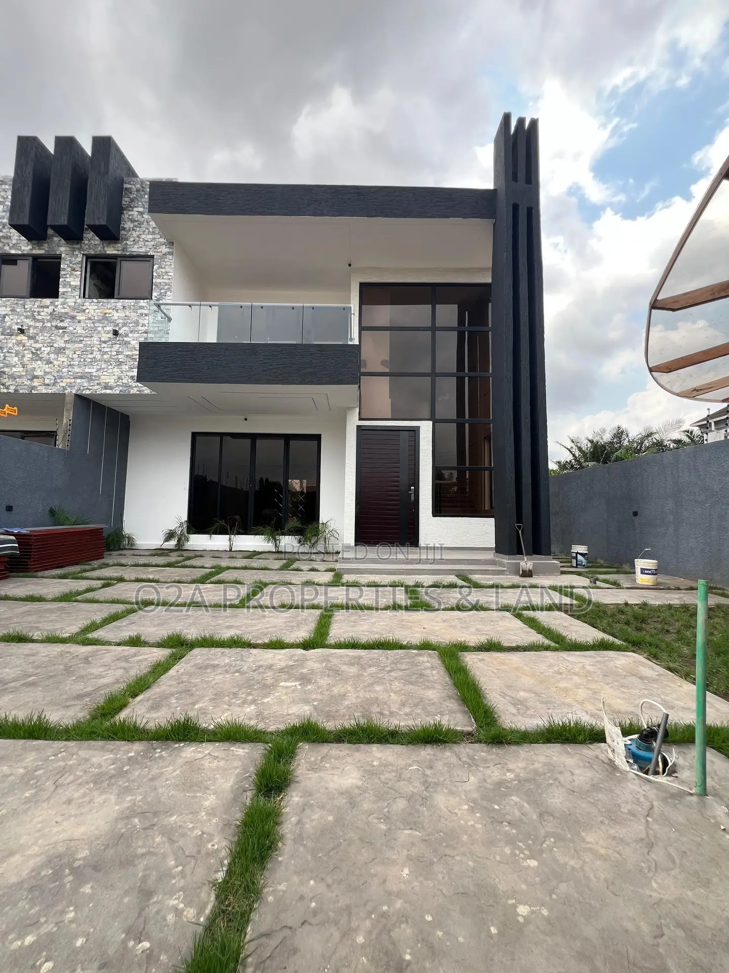 3bdrm House in East Legon, Bawaleshie for sale in Bawaleshie