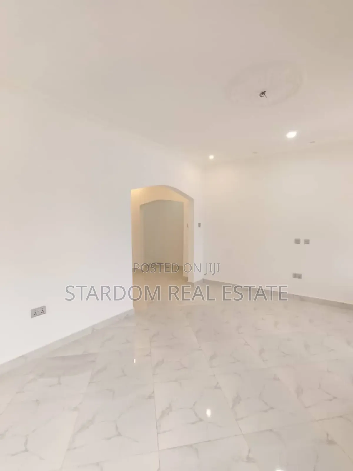 3bdrm Bungalow in Amrahia, Adenta for sale in Adenta