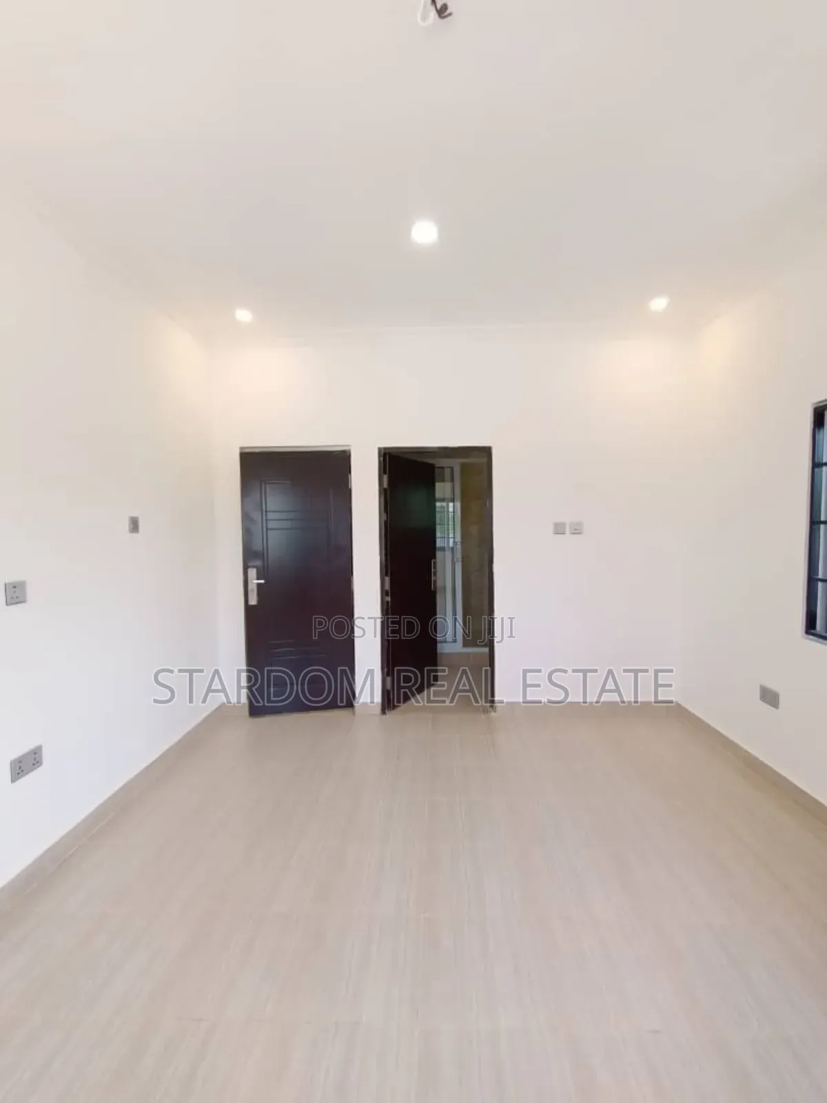 3bdrm Bungalow in Amrahia, Adenta for sale in Adenta