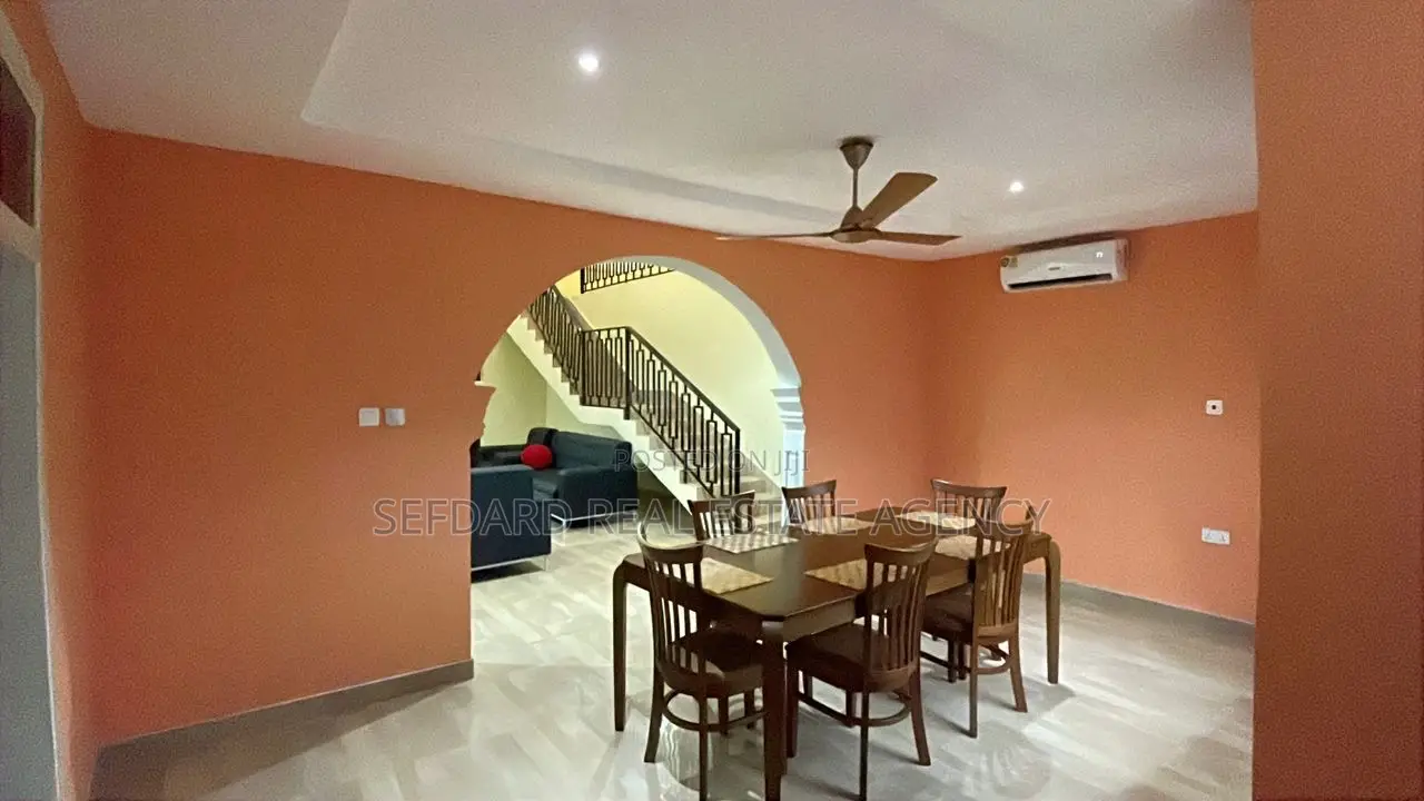 Furnished 6bdrm House in Pokuase for sale in Pokuase