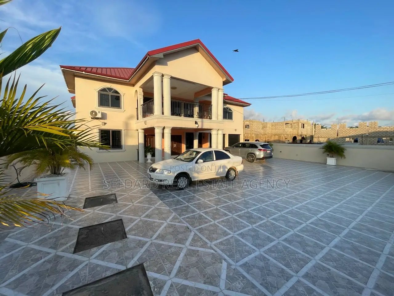 Furnished 6bdrm House in Pokuase for sale in Pokuase