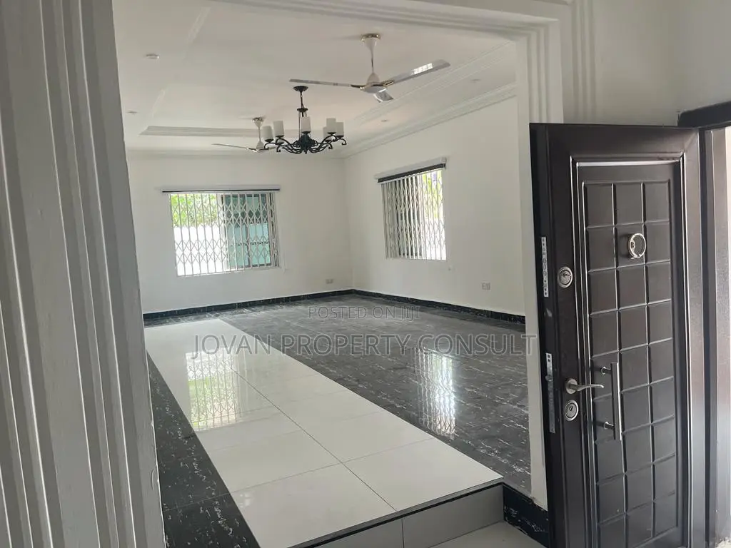4bdrm House in Pokuase Acp for rent in Pokuase