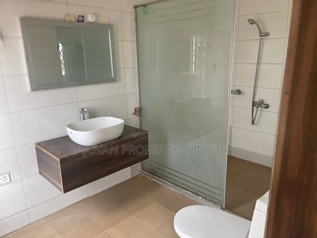 4bdrm House in Pokuase Acp for rent in Pokuase