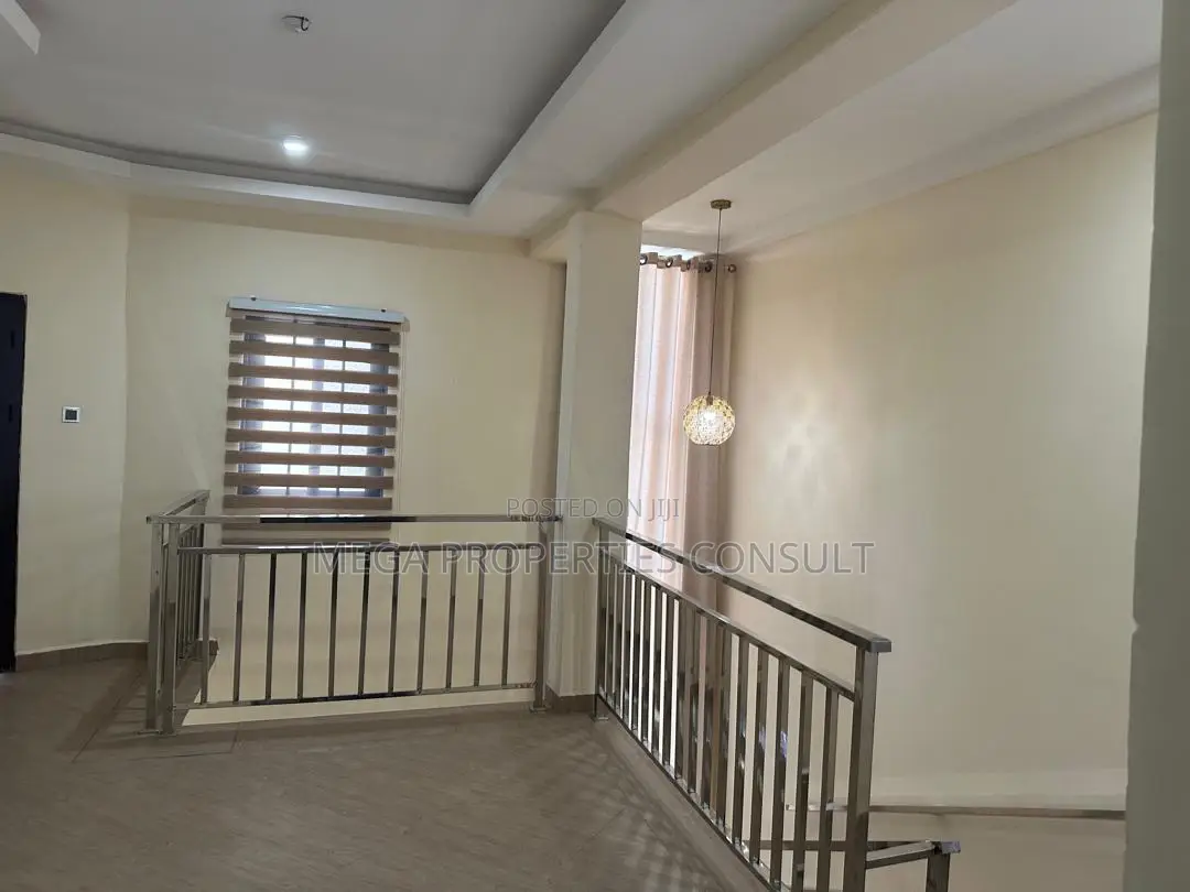 4bdrm Townhouse/Terrace in West Legon for sale in West Legon