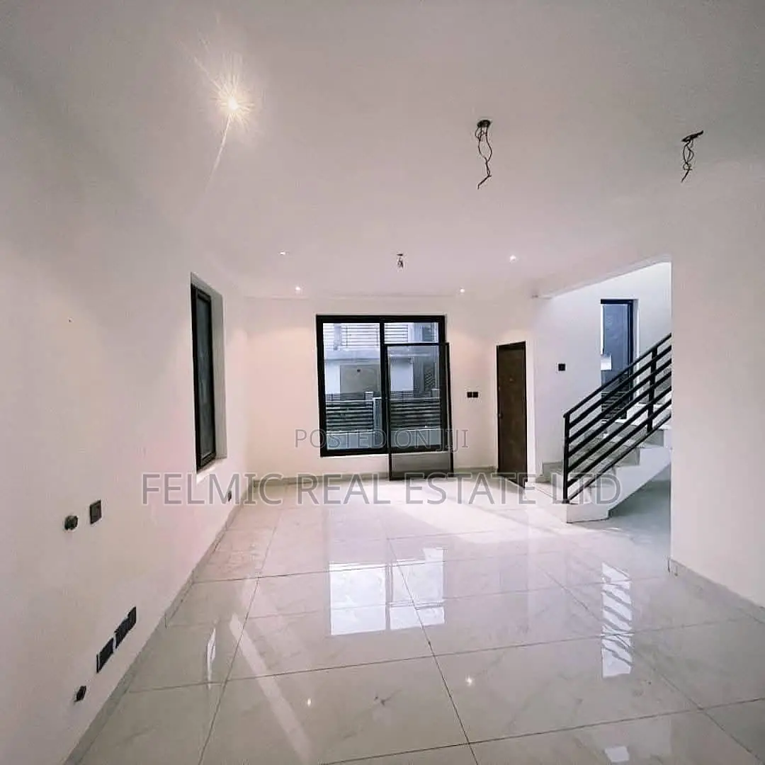 4bdrm House in Felix Real Estate, Asore Junction for sale in Asore Junction