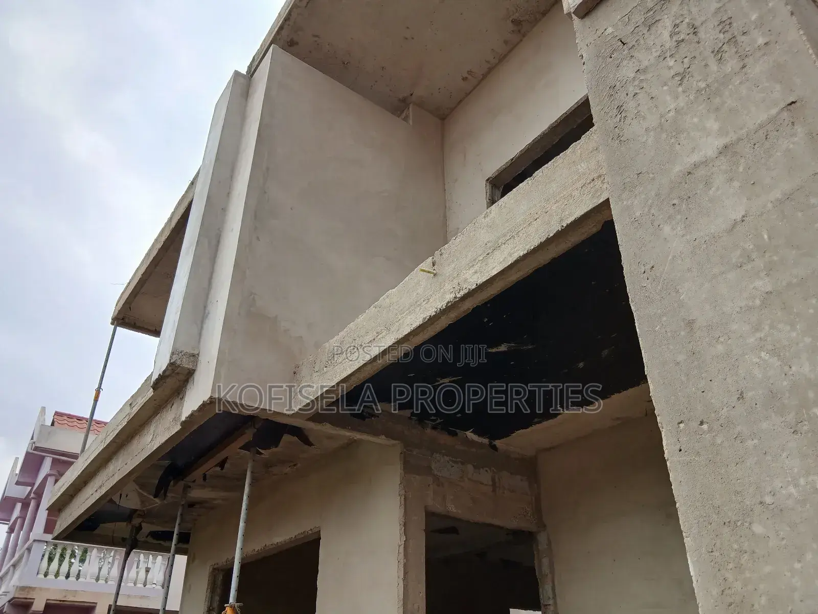 4bdrm Townhouse/Terrace in Kofisela Properties, North Legon for sale in North Legon