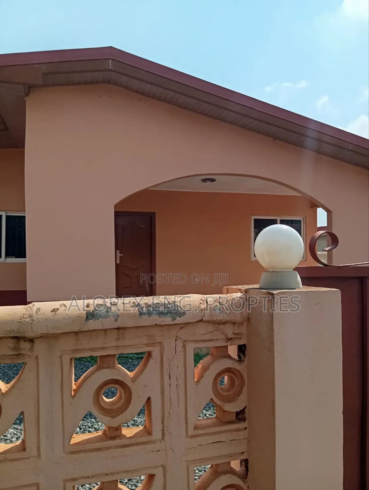 3bdrm House in Amanfro, Adenta for rent in Adenta