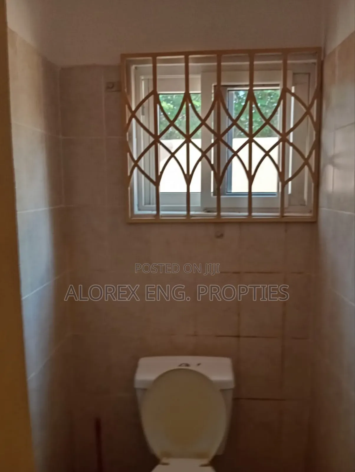 3bdrm House in Amanfro, Adenta for rent in Adenta