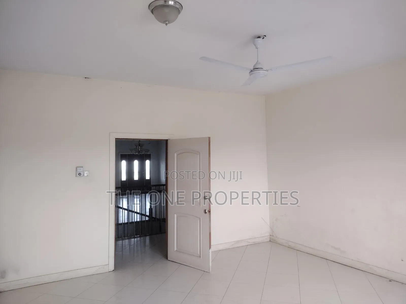 7bdrm Mansion in Amasaman for sale in Amasaman