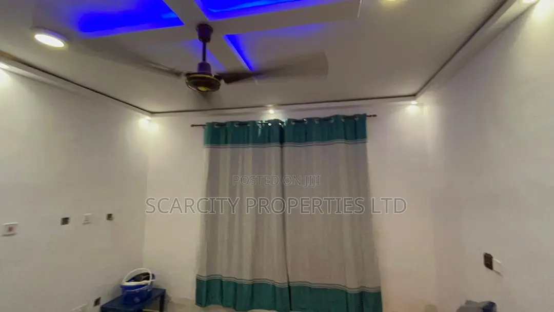 6bdrm House in Oyarifa for sale in Oyarifa