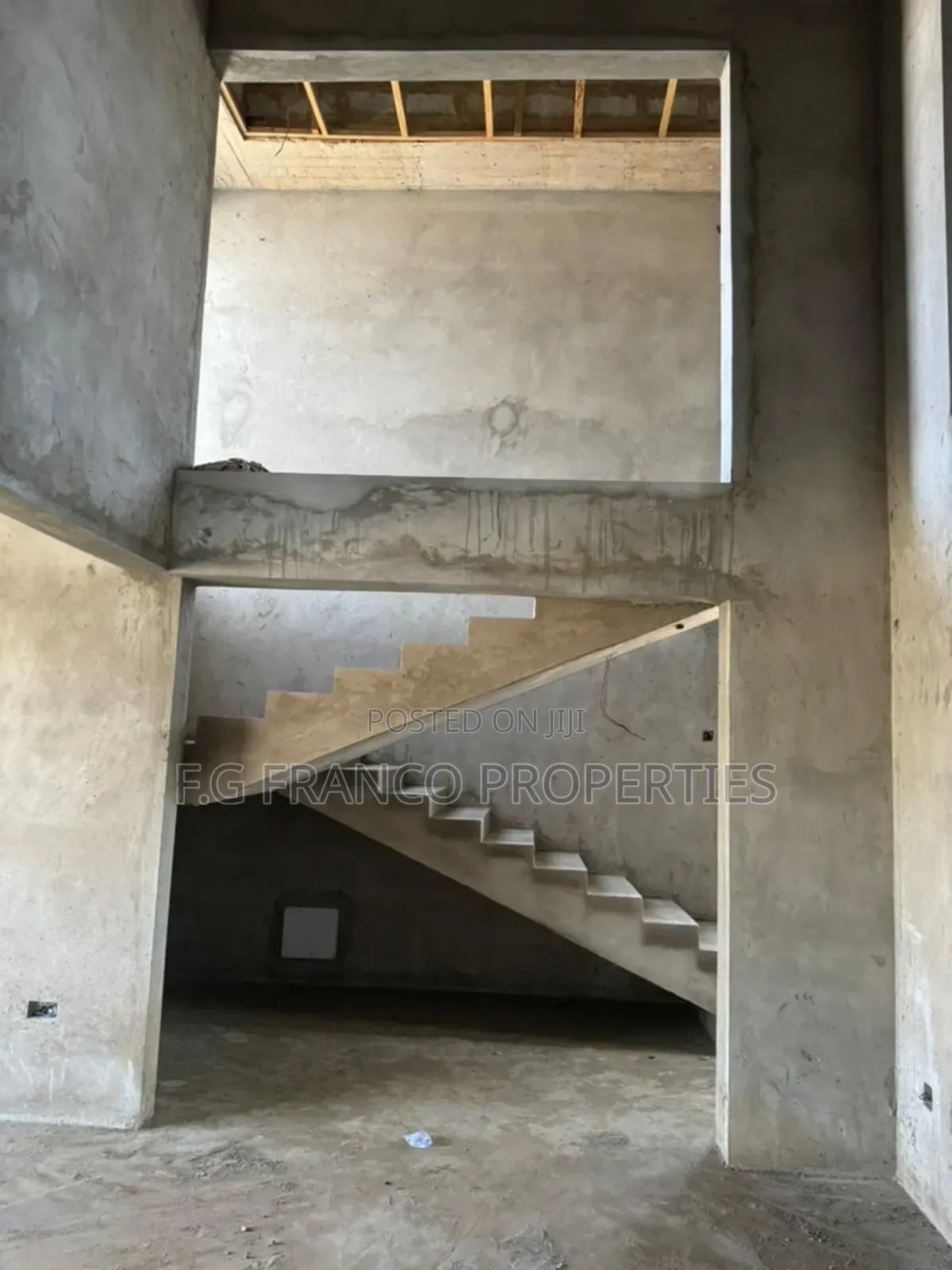 5bdrm House in K.G Franco, Ashaiman Municipal for sale in Ashaiman Municipal