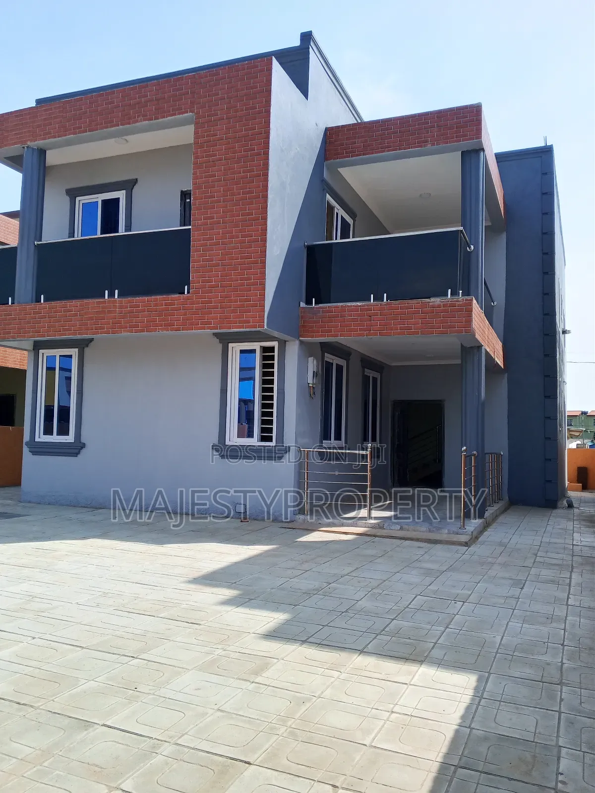 4bdrm Duplex in Shell Signboard, Spintex for rent in Spintex