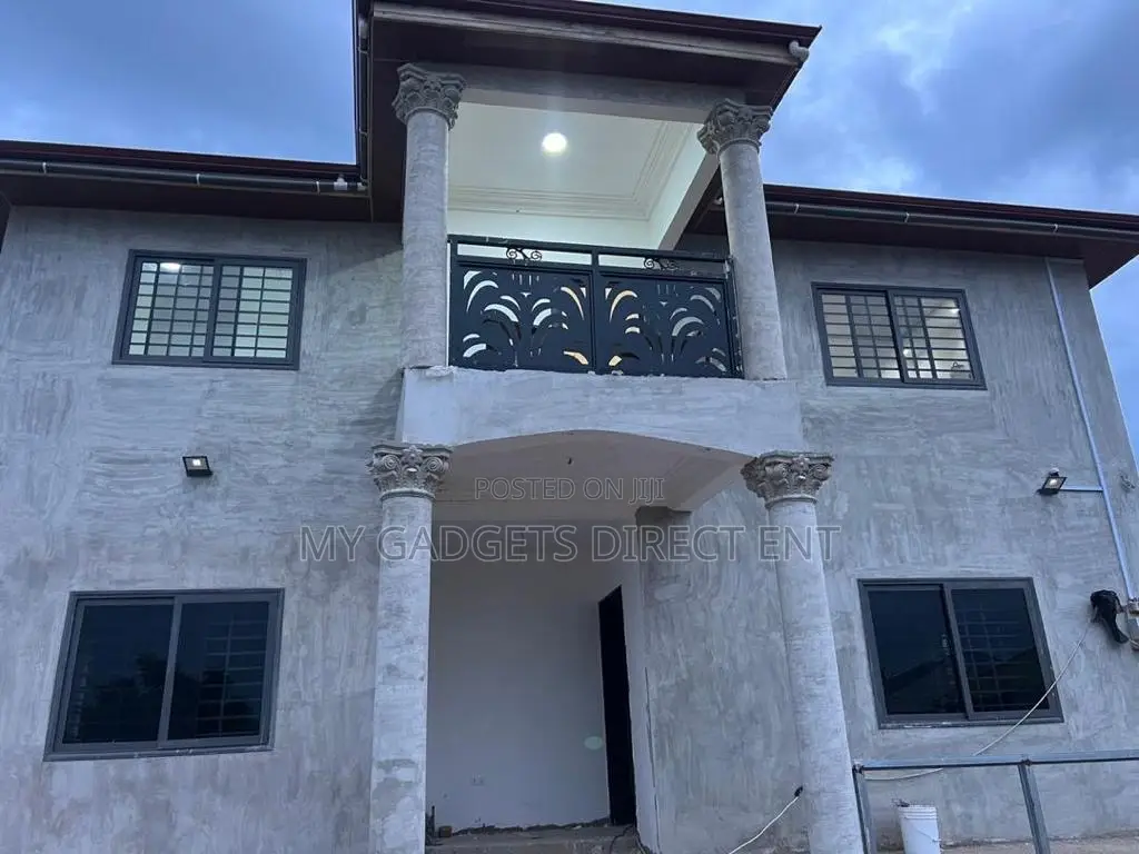2bdrm Shared Apartment in Gomoa East for rent in Gomoa East