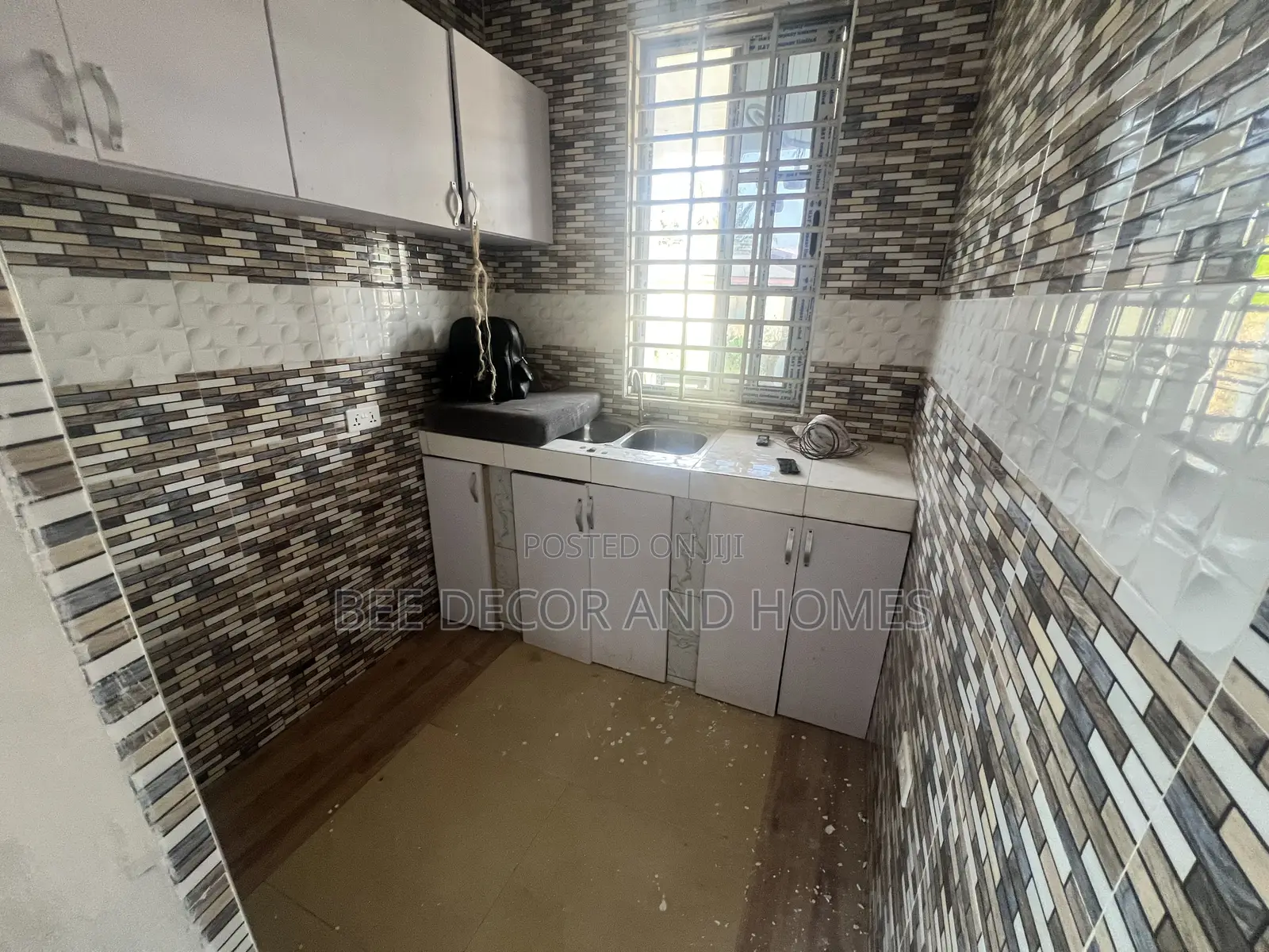 1bdrm Room & Parlour in Bee Decor & Homes, Old Ashomang for rent in Old Ashomang
