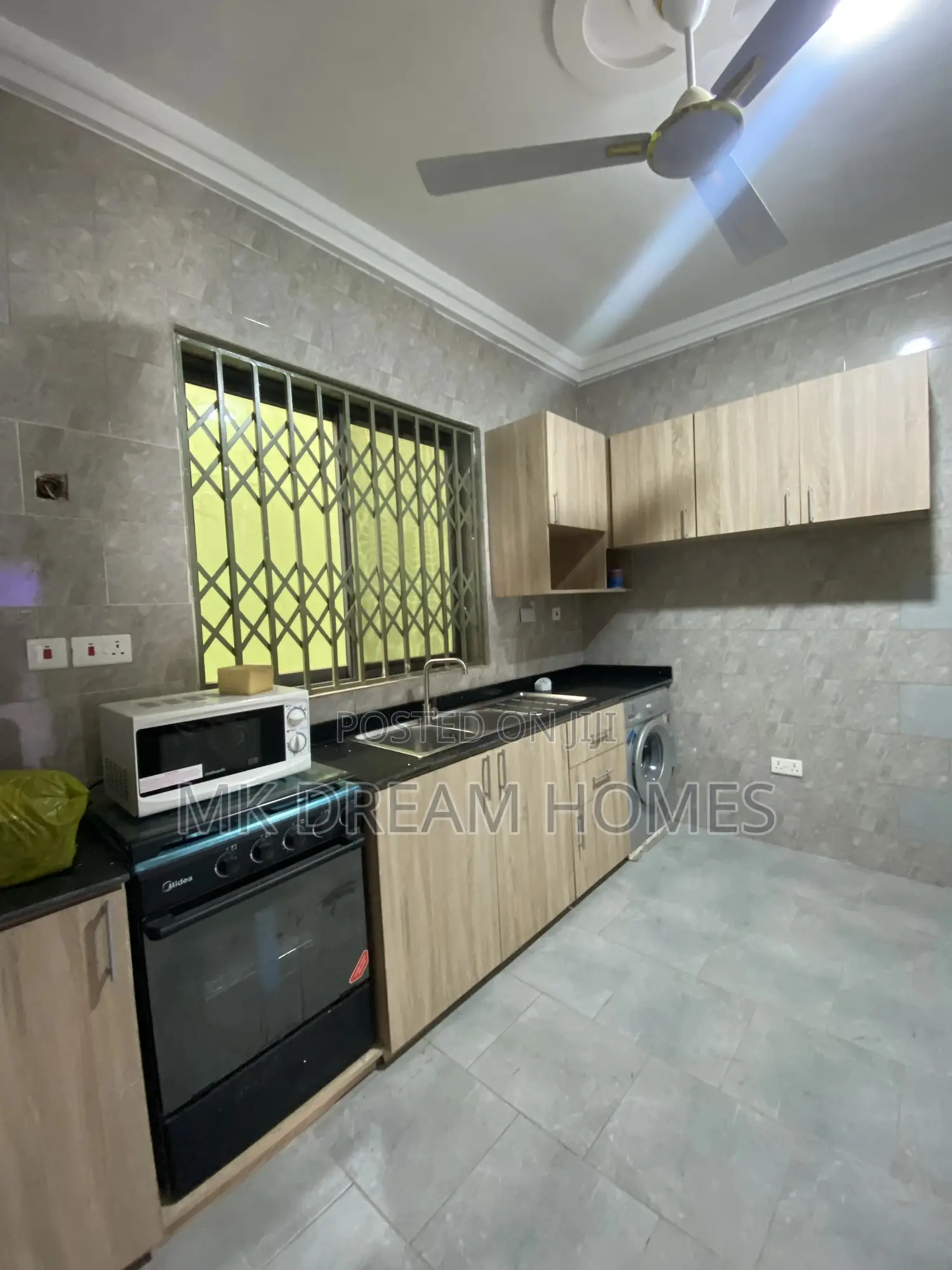 5bdrm House in Lake Side Estate for sale in Lake Side Estate