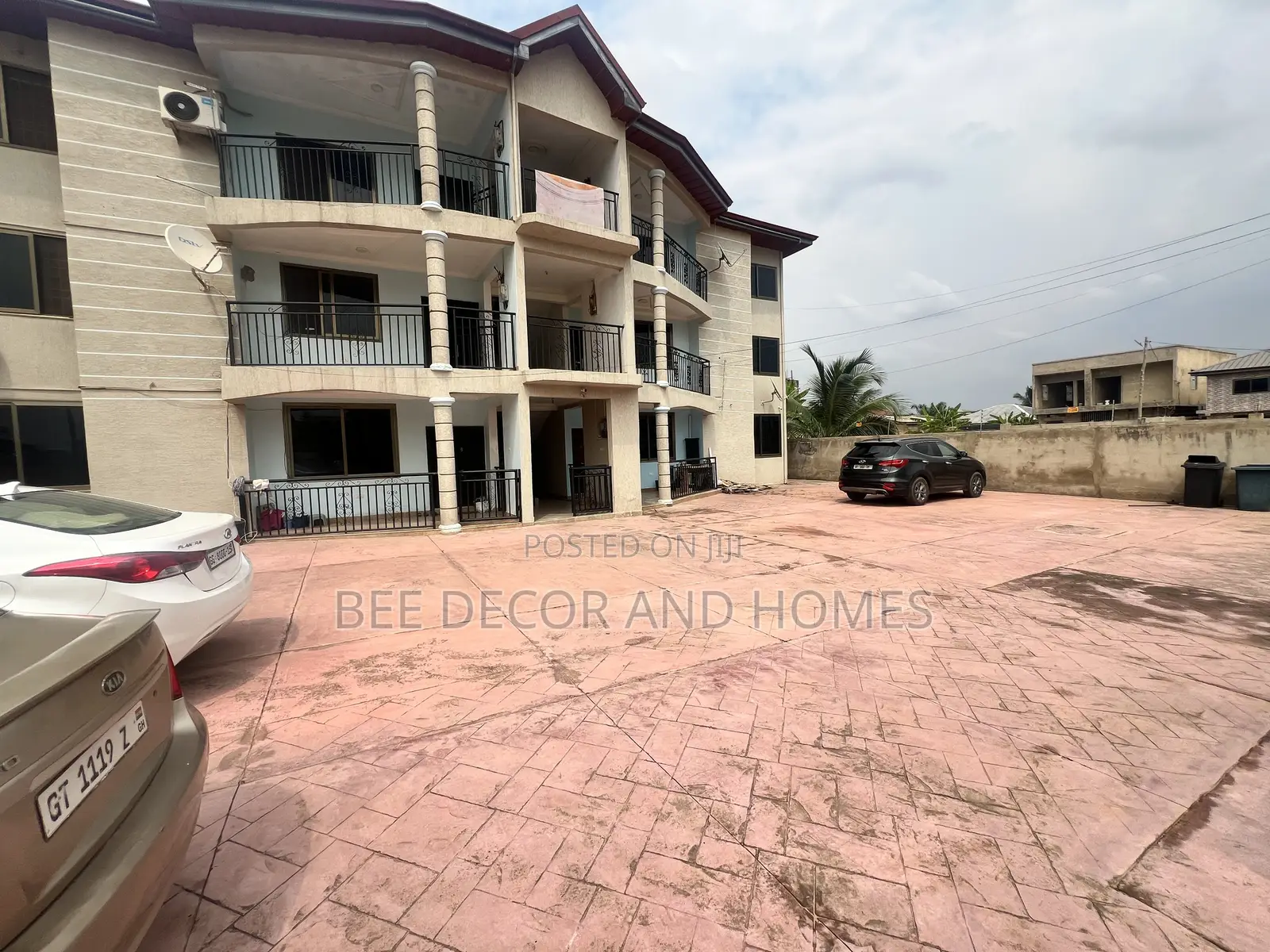 2bdrm Apartment in Bee Decor & Homes, Old Ashomang for rent in Old Ashomang