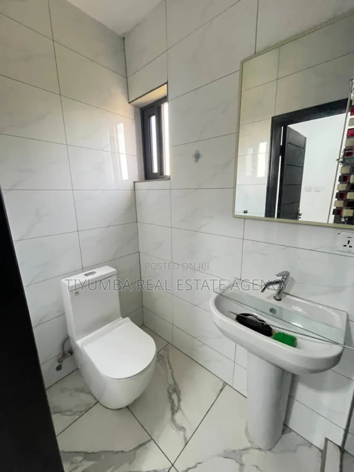 5bdrm House in Tiyumba Real Estate, The Mall for rent in The Mall