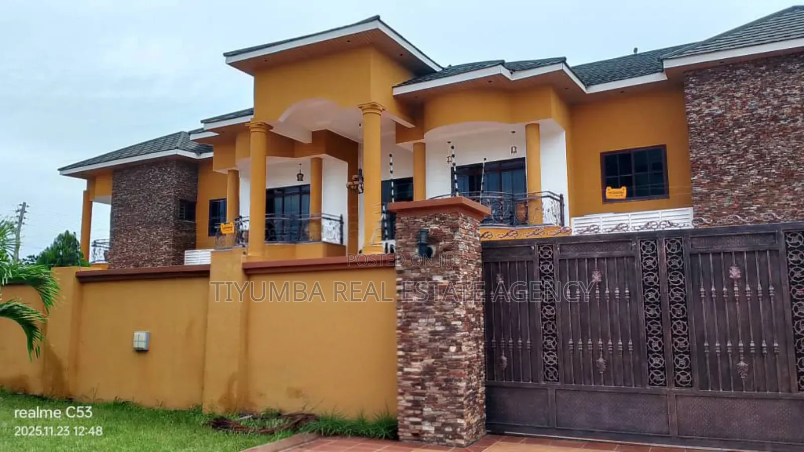 6bdrm House in Tiyumba Real Estate, West Legon for rent in West Legon
