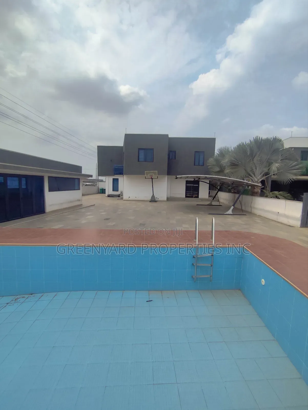 Furnished 3bdrm Townhouse / Terrace in Adjiringano, East Legon for rent in East Legon