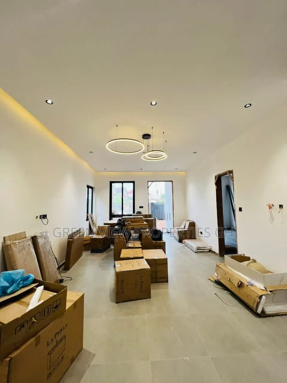 4bdrm Duplex in Ghana Flag for sale in Ghana Flag