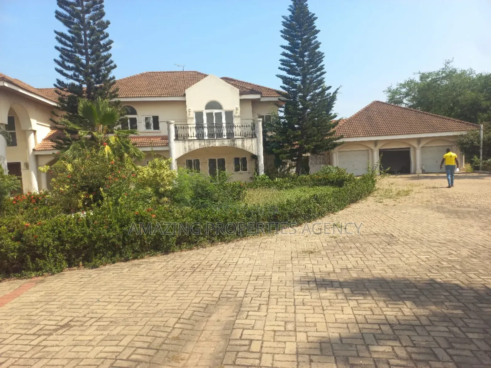 5bdrm House in For Sale 5 Bedrooms, East Legon for sale in East Legon