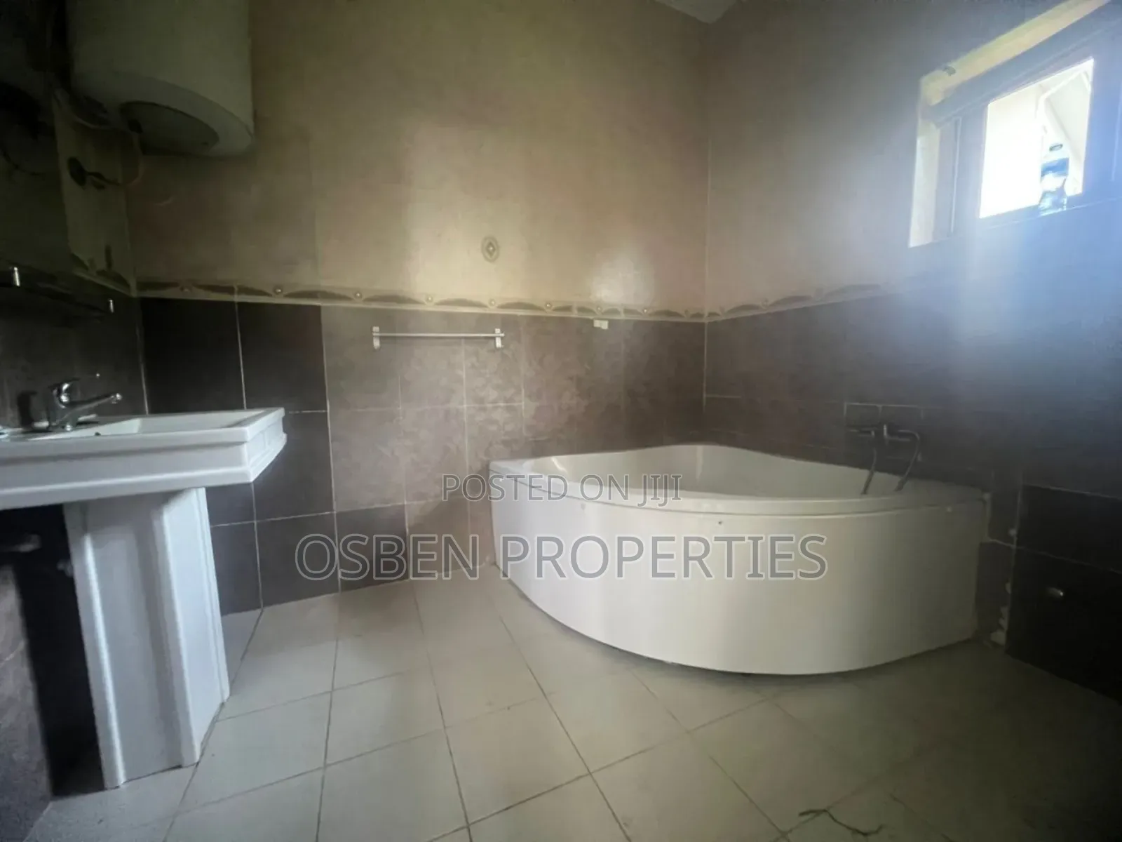 6bdrm Mansion in Osben Properties, Cantonments for sale in Cantonments