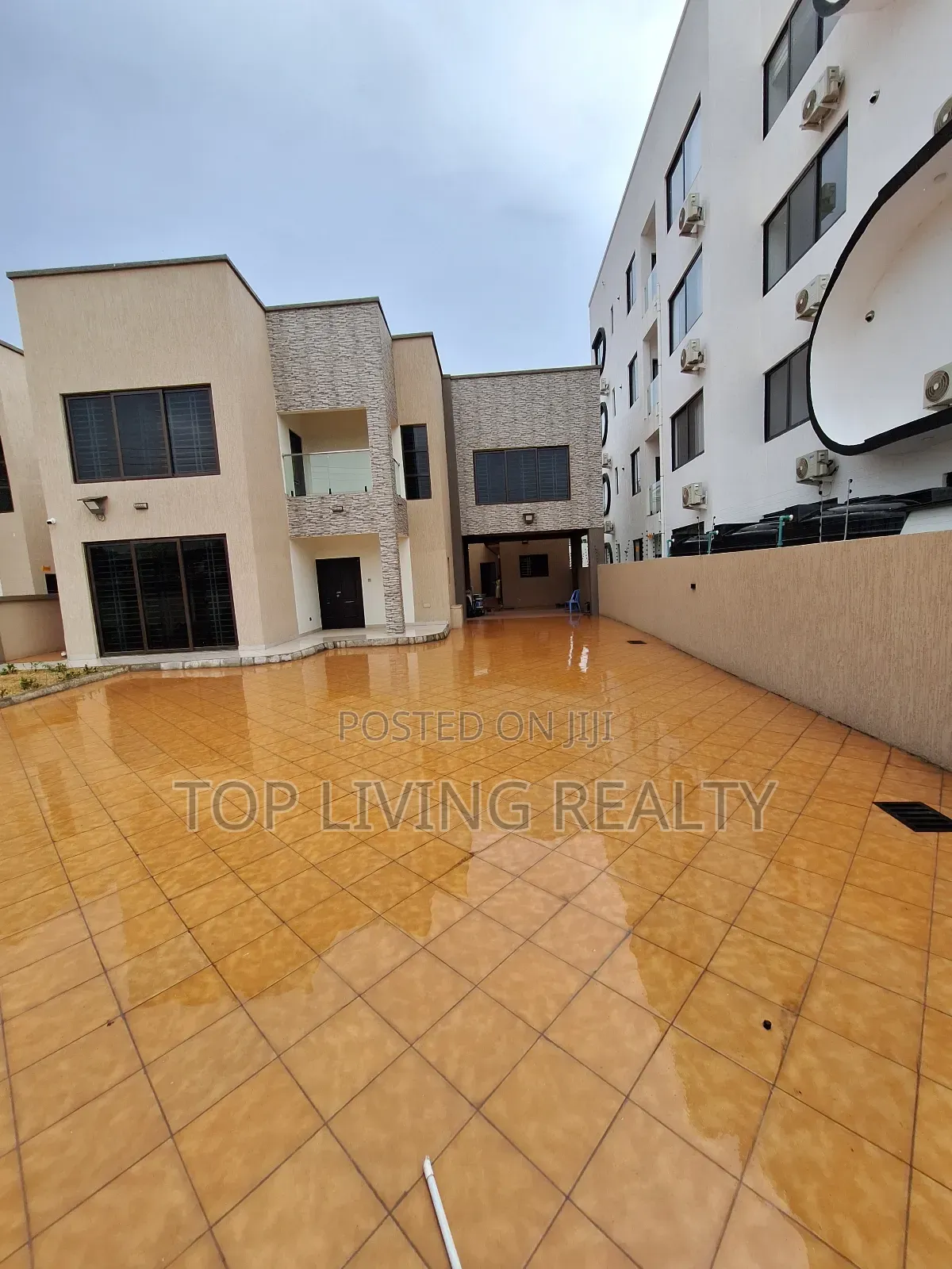 4bdrm Townhouse / Terrace in One Touch, Airport Residential Area in Airport Residential Area