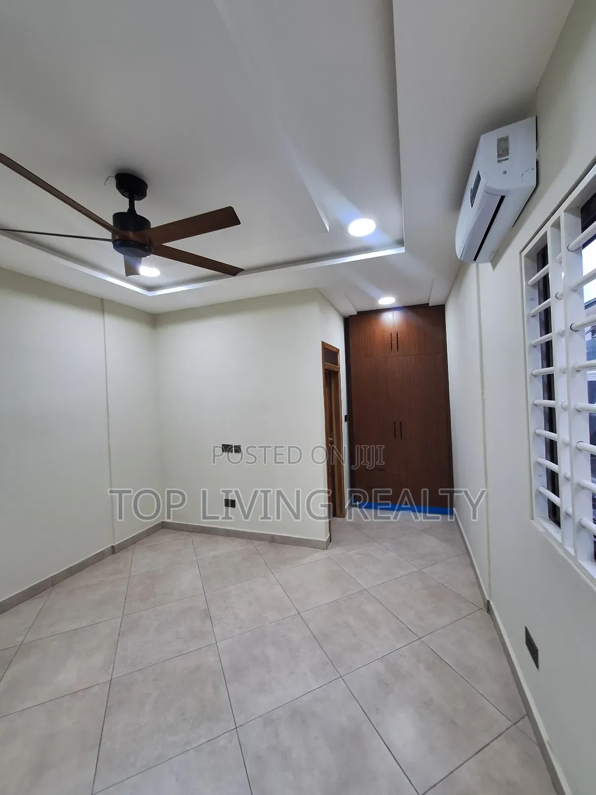 4bdrm Townhouse / Terrace in One Touch, Airport Residential Area in Airport Residential Area