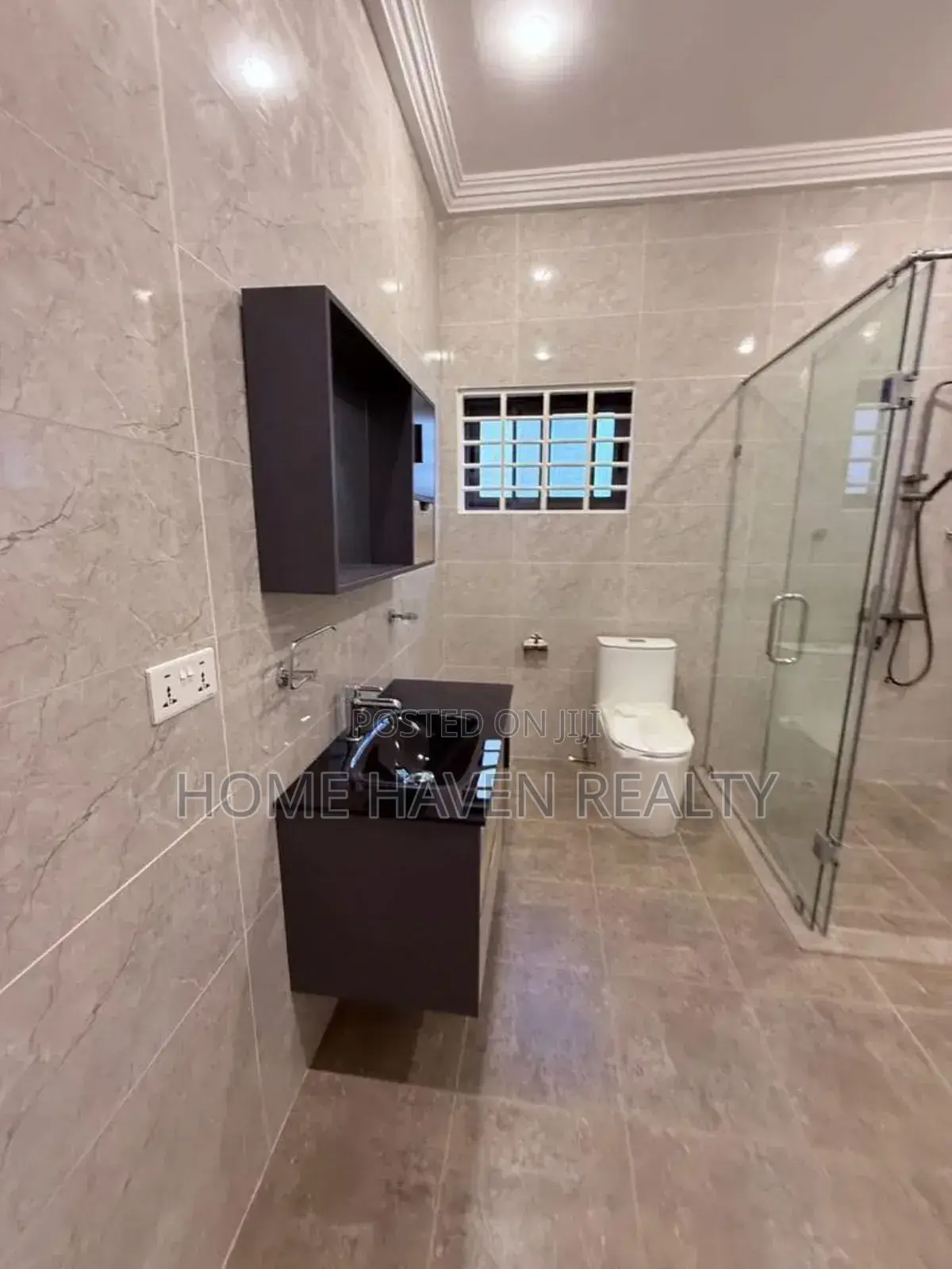 4bdrm House in Ashongman Estate for sale in Ashomang Estate