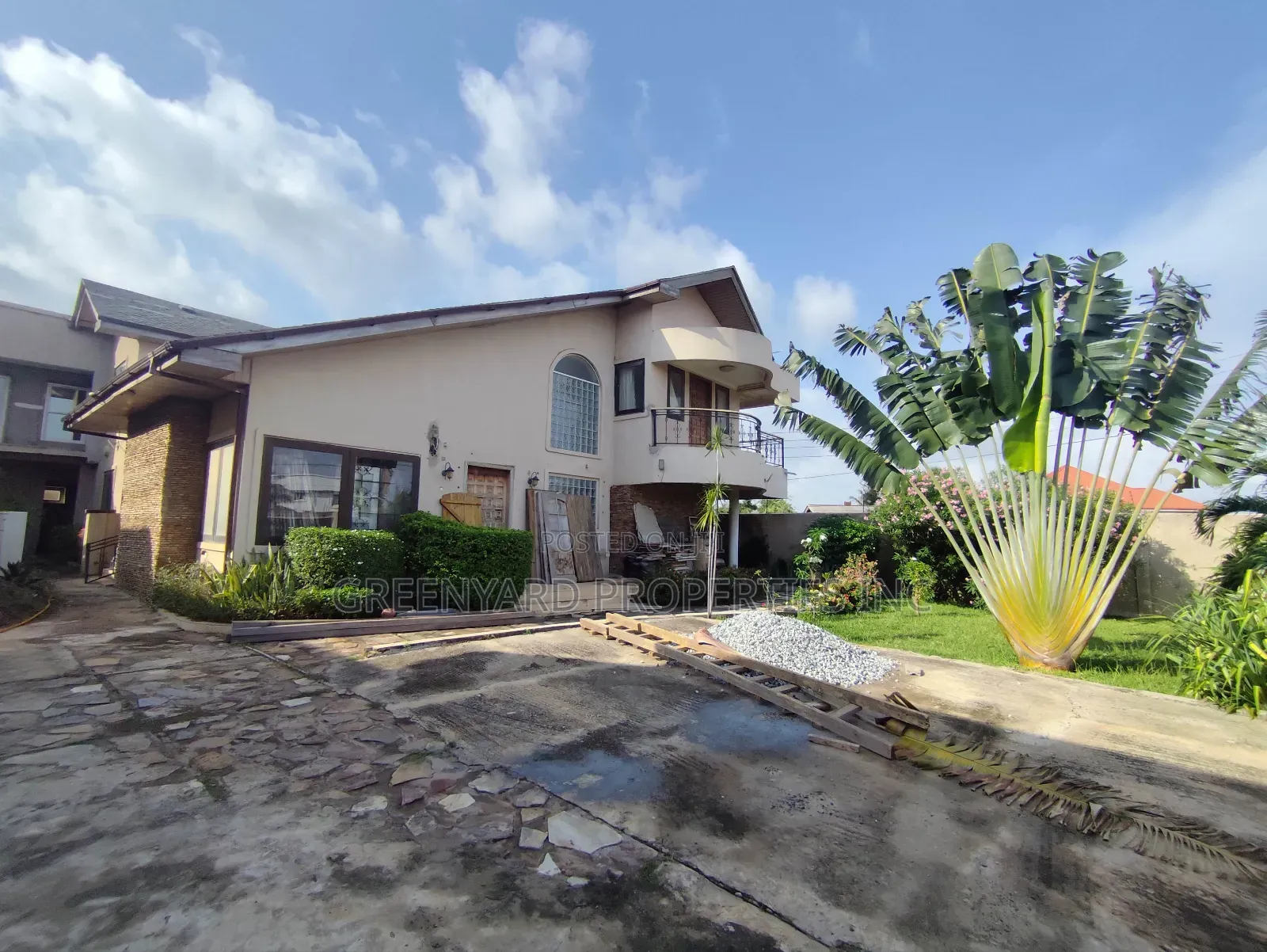 6bdrm Apartment in Com 18, Lashibi for sale in Lashibi