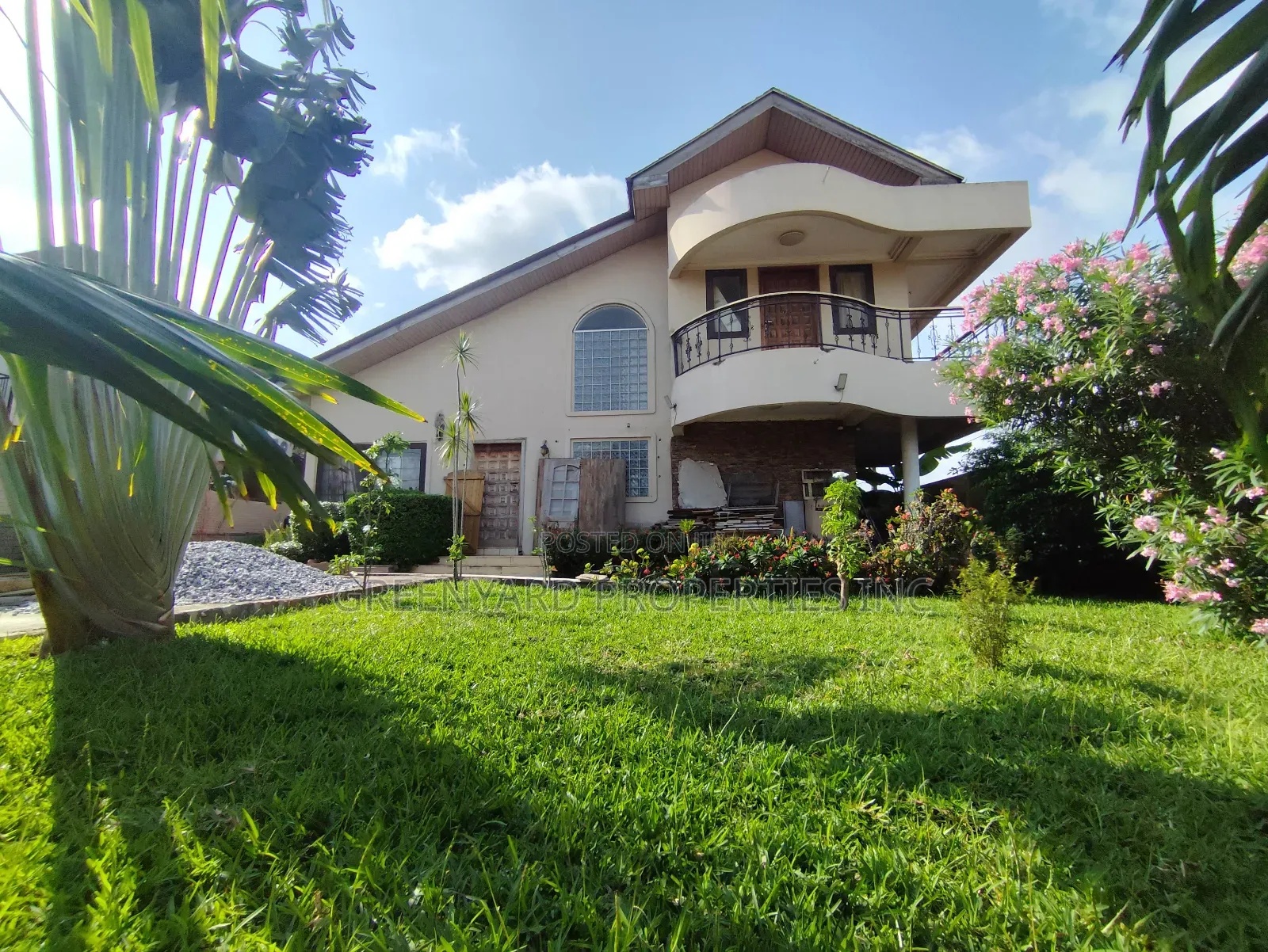 6bdrm Apartment in Com 18, Lashibi for sale in Lashibi